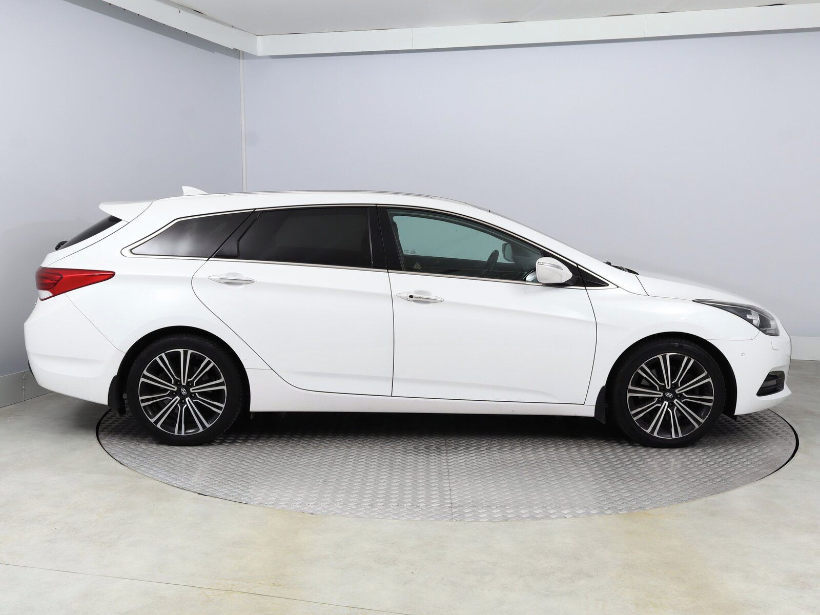 Hyundai i40, 1.7 CRDi, Automat, Kůže, Navi - fotka 6