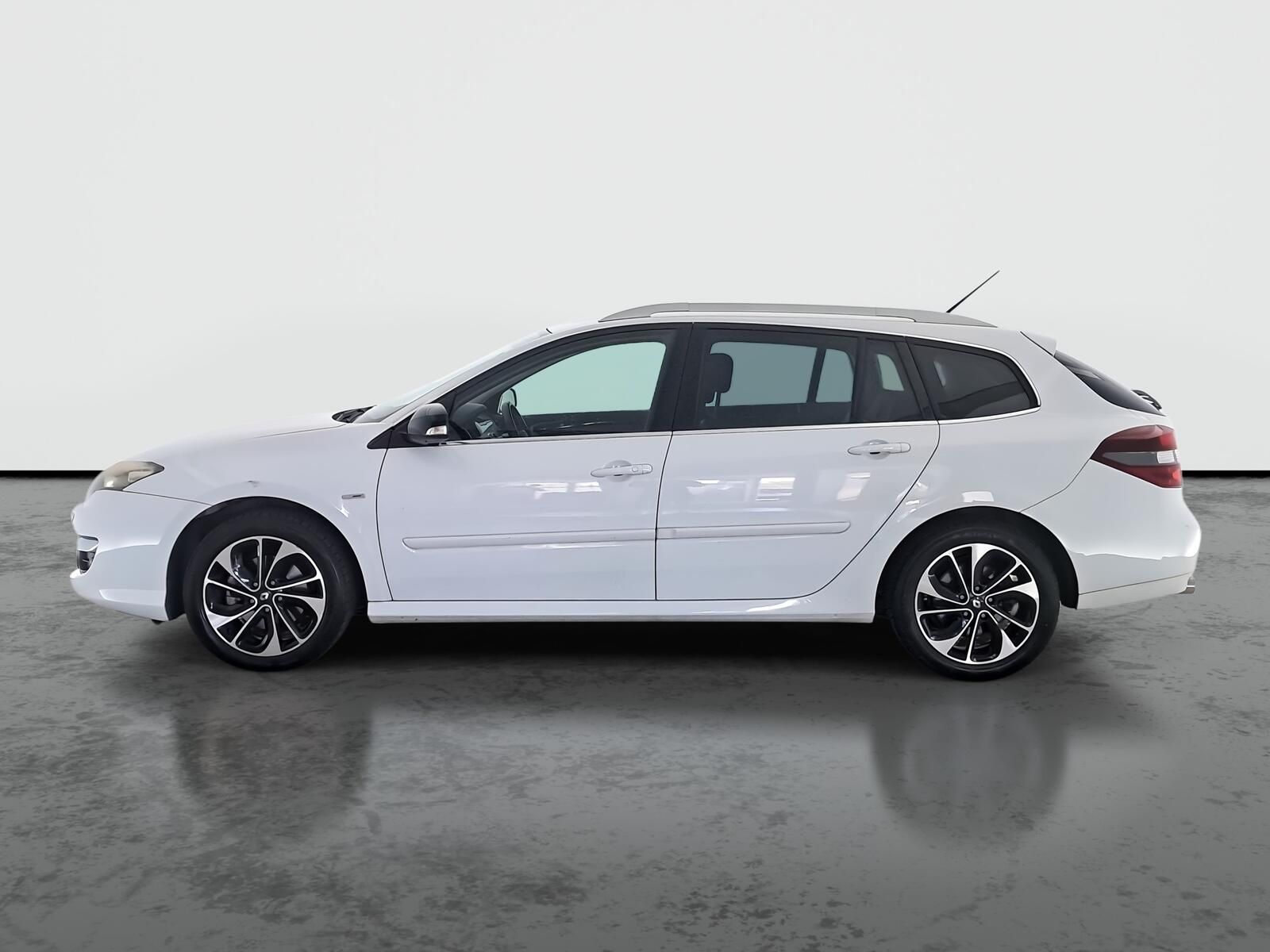 Renault Laguna, 2.0 dCi, Navi, Kožené sedačky - fotka 3