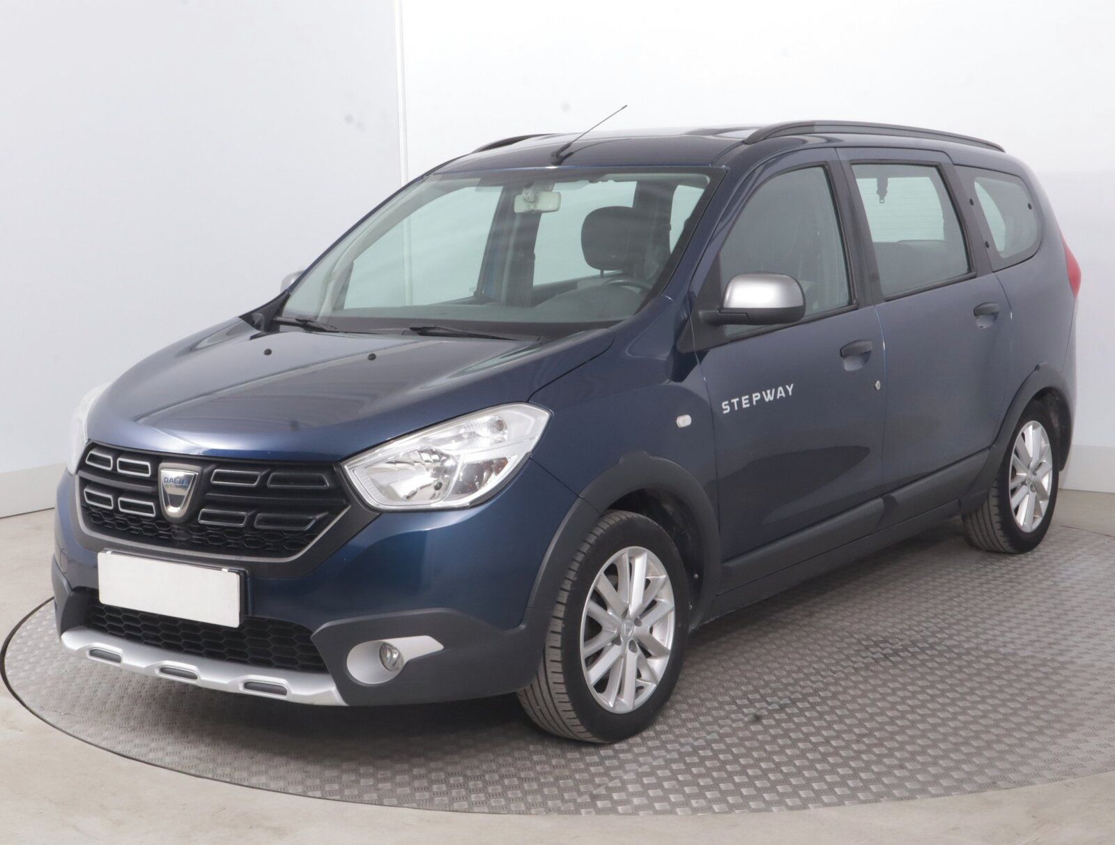 Dacia Lodgy, 1.3 TCe, Stepway, 7 míst - fotka 2