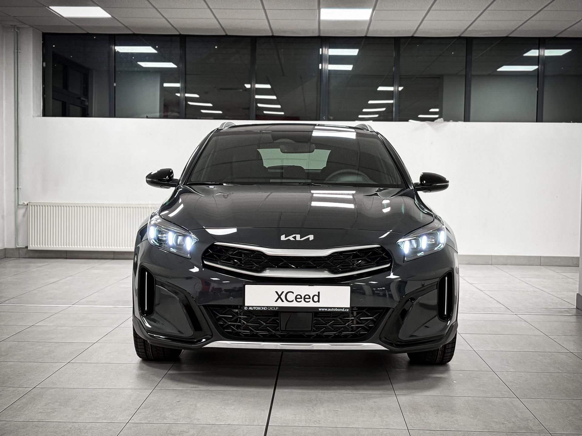 Kia XCee´d, STEEL EDITION 1.6 T-GDI 110kW - fotka 2