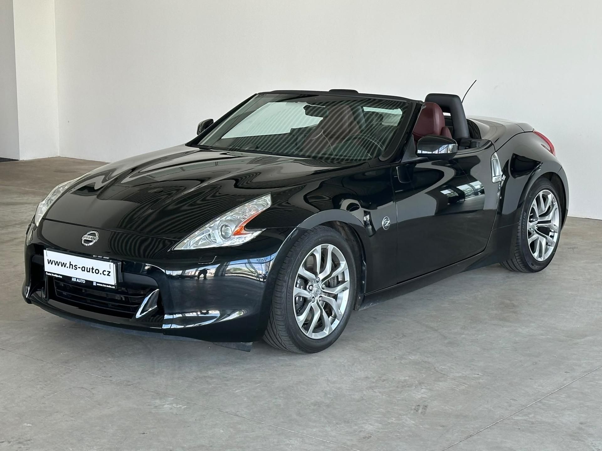 Nissan 370 Z, 328 HP,ČR,1.majitel,nehavar. - fotka 3