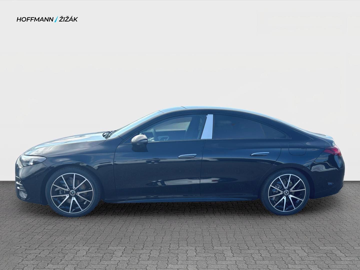 Mercedes-Benz, CLA 220 4MATIC - fotka 3