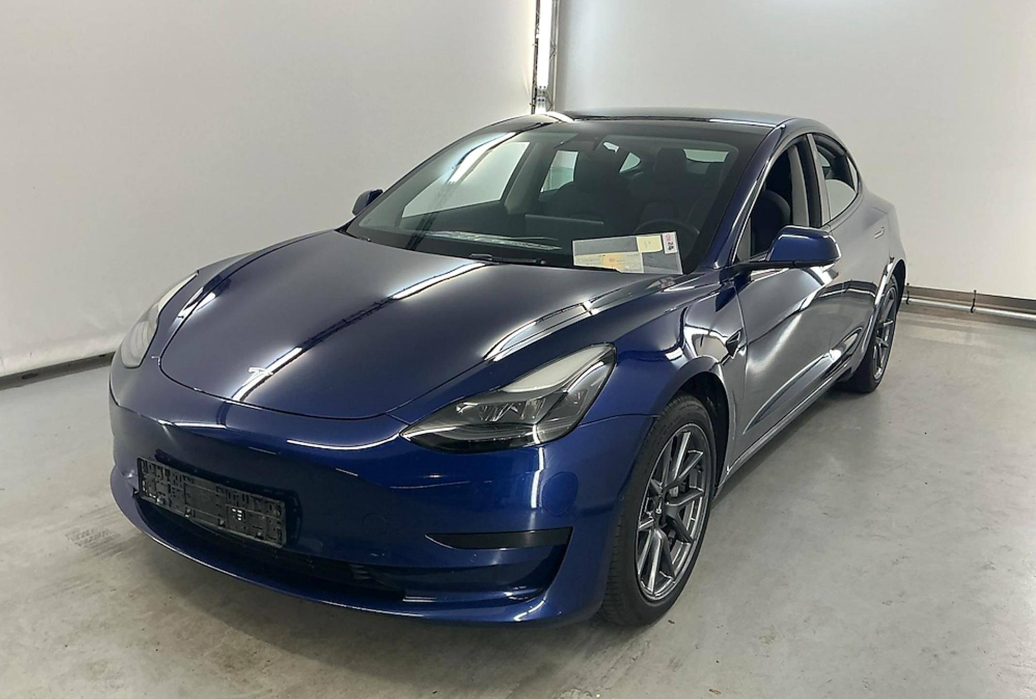 Tesla Model 3, Standard Range Plus LFP