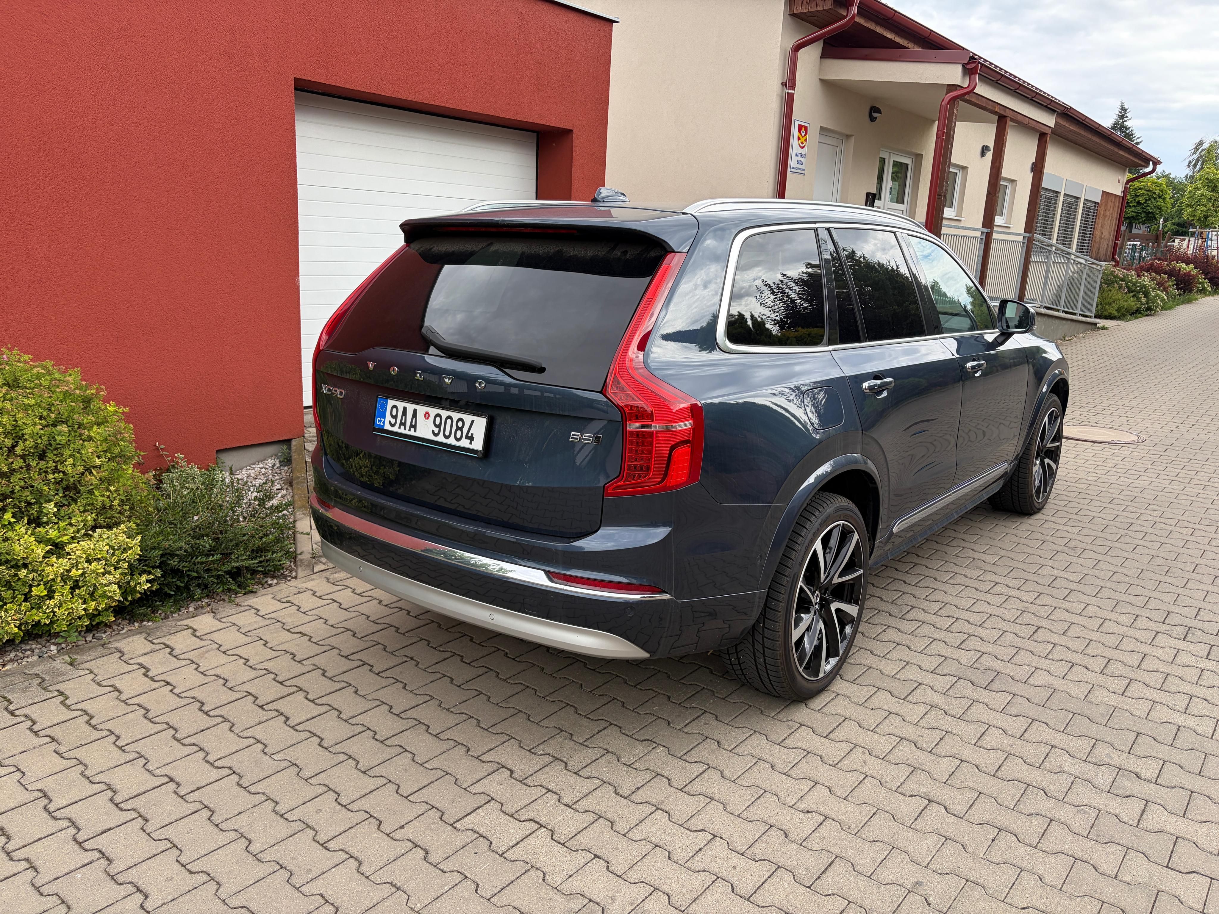 Volvo XC90, B5 AWD diesel Inscription - fotka 2