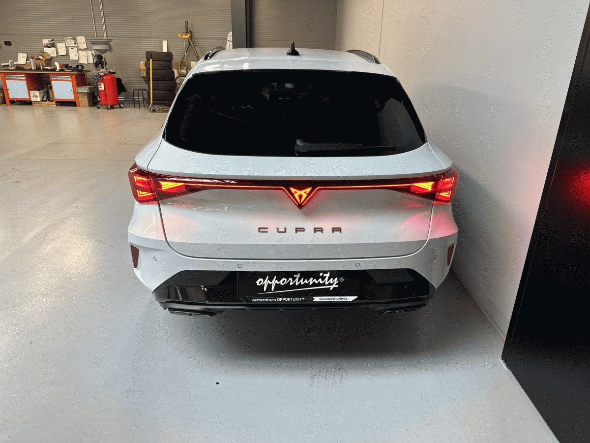 Cupra Leon, SP 1.5 eTSI 150 DSG Black Edit - fotka 4
