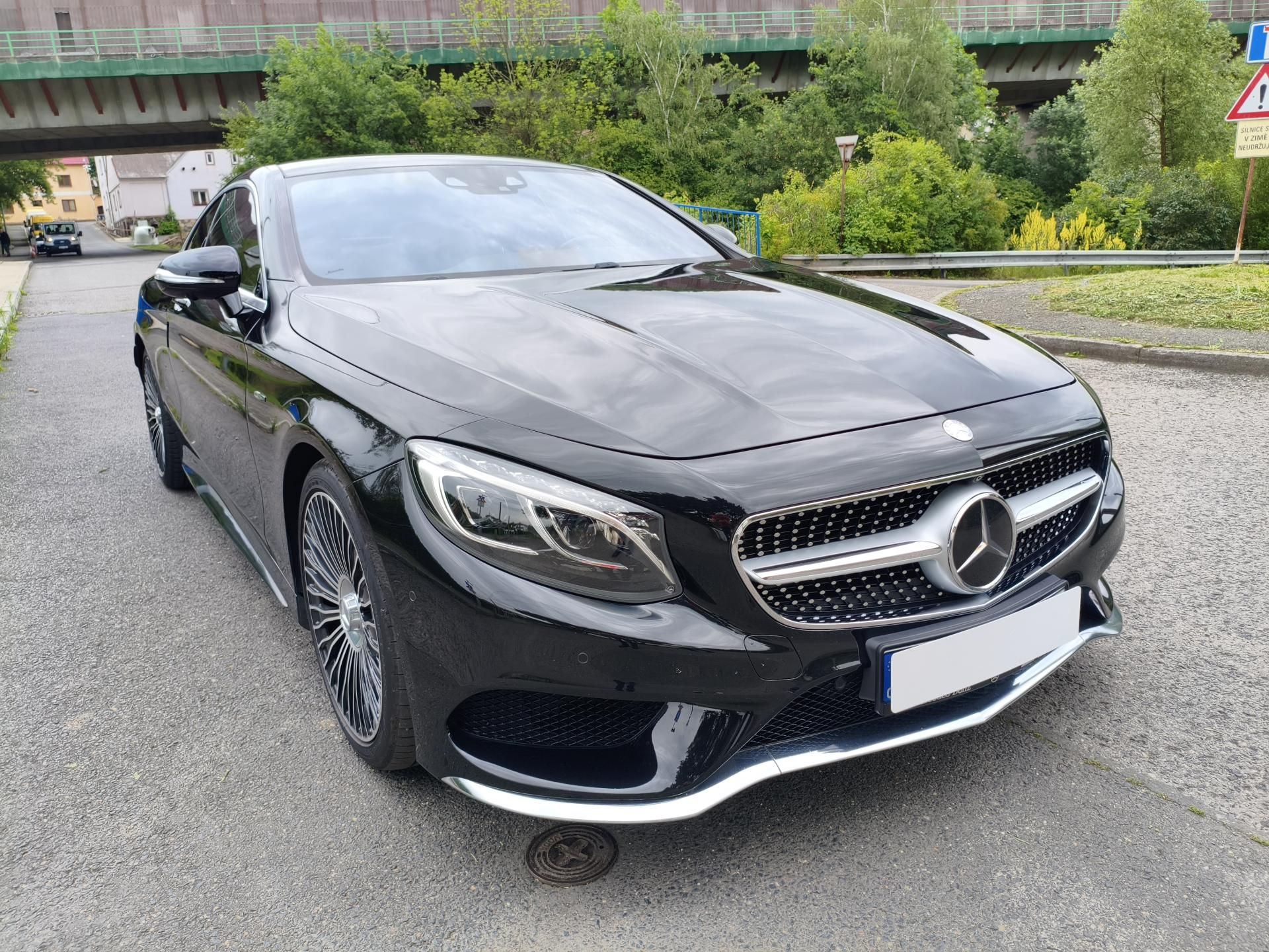 Mercedes-Benz Třídy S, 400 4-Matic kupé - fotka 3