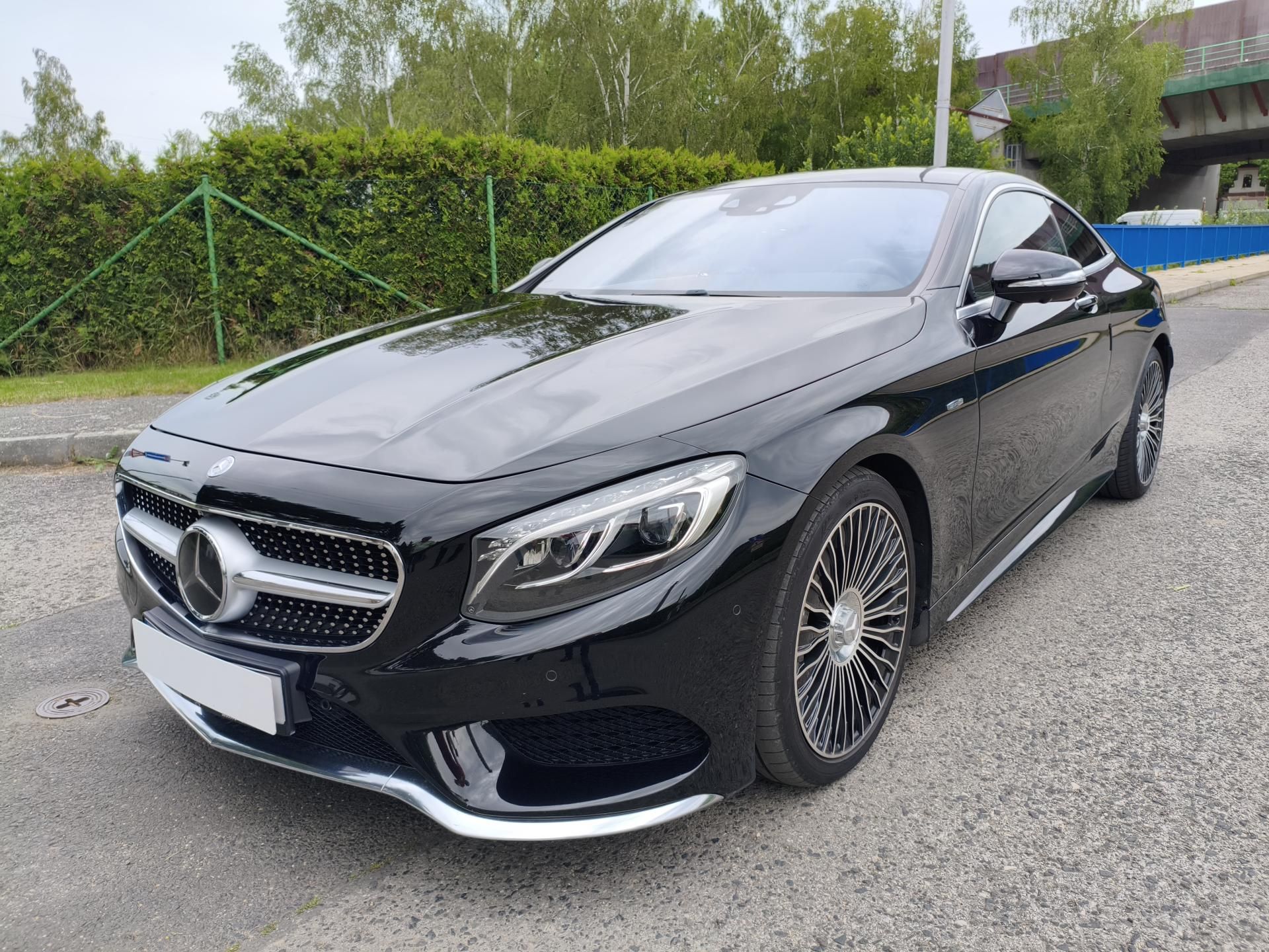 Mercedes-Benz Třídy S, 400 4-Matic kupé - fotka 2