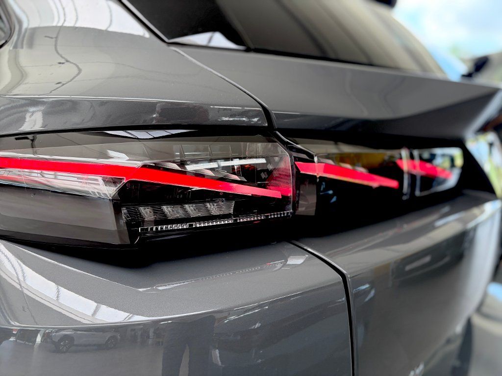 Peugeot 308, SW GT 156KONÍ/54kWh - fotka 5