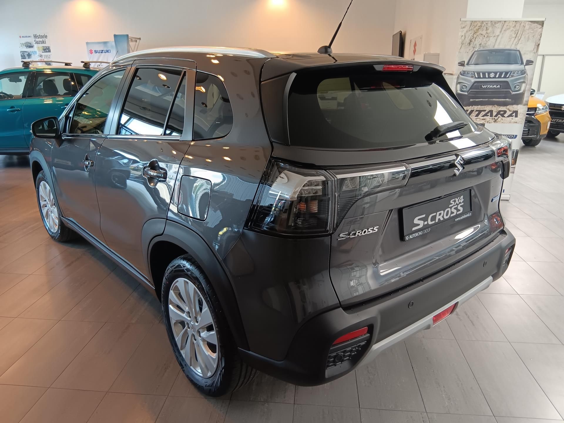 Suzuki S-Cross, PREMIUM 1.4 HYBRID M/T 4x4 - fotka 6