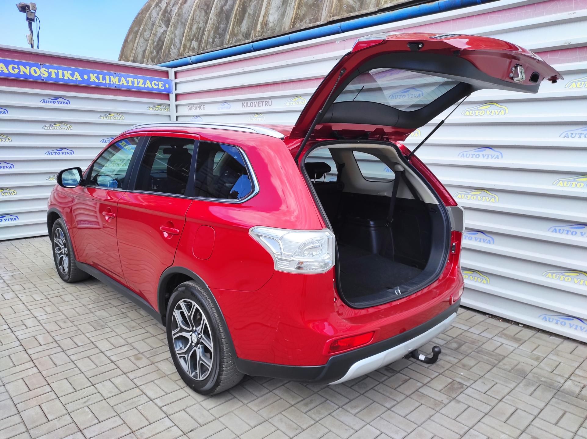 Mitsubishi Outlander, 2.2D 110kW 6 st. MAN 4X4 7Míst - fotka 5