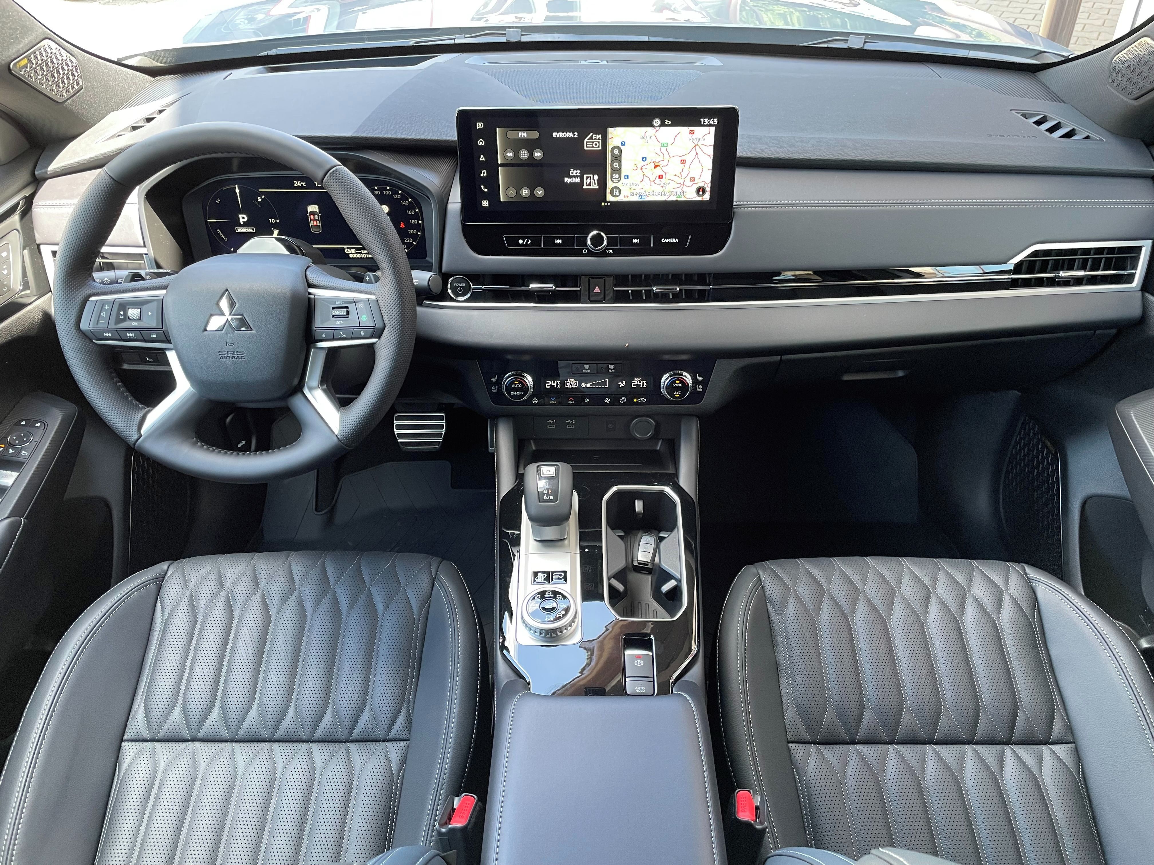 Mitsubishi Outlander, 2.4 PHEV DIAMOND TOP - fotka 6