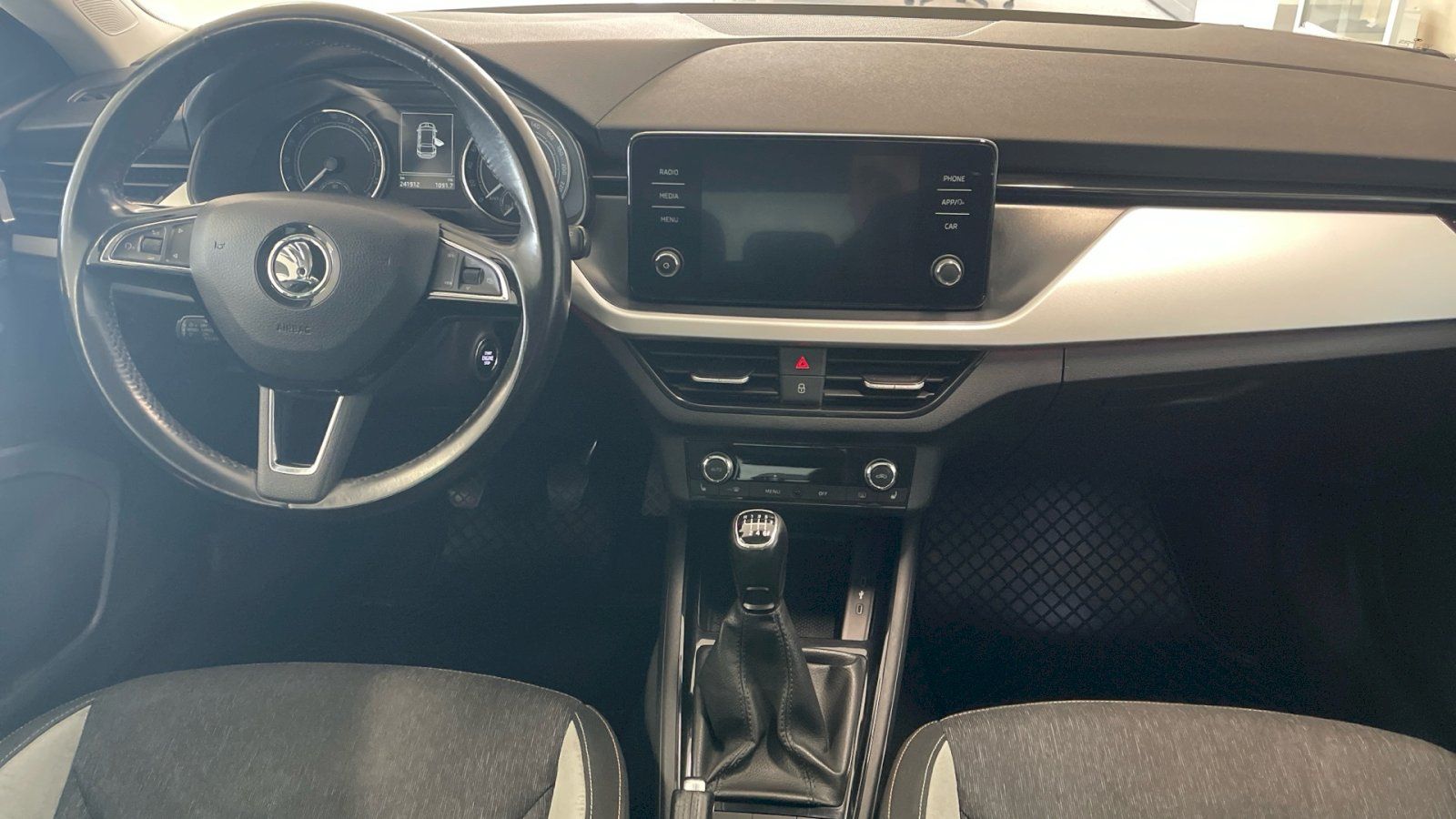 Škoda Scala, Style 1.6 TDI 85kW - fotka 5