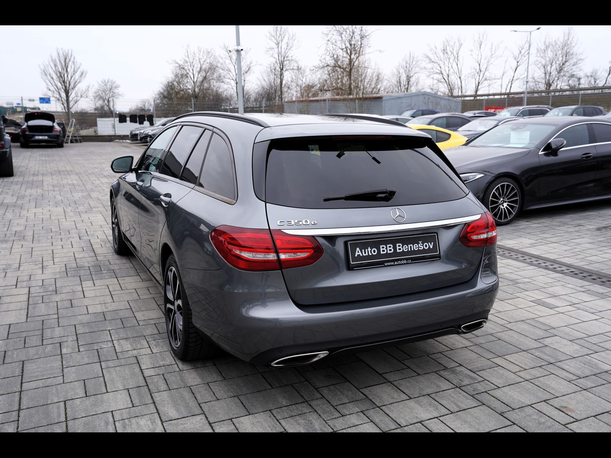 Mercedes-Benz Třídy C, C 350e Plug -in hybrid/280PS - fotka 4