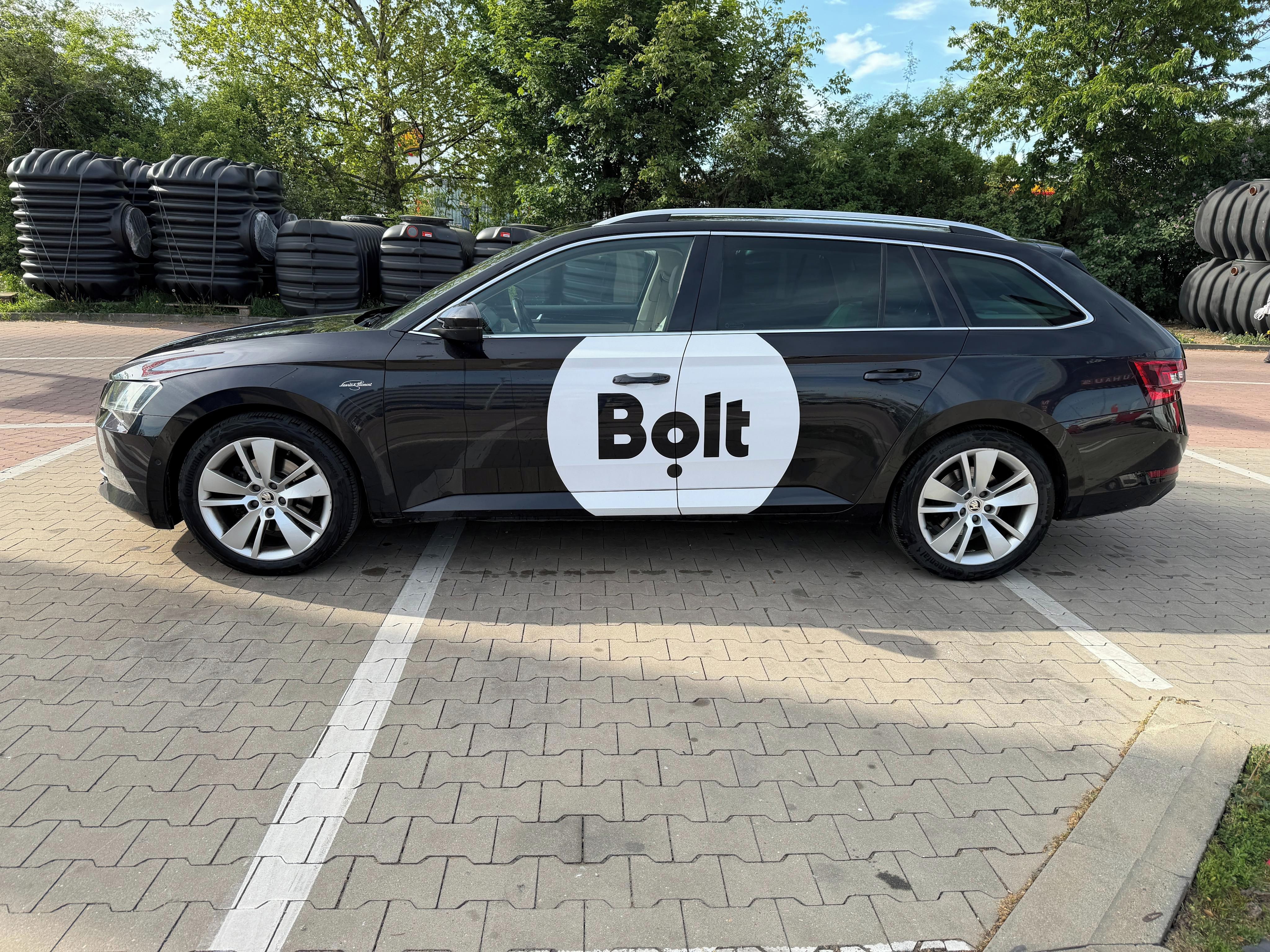 Škoda Superb, L&K, 140kW, 4x4, tažné, DPH - fotka 5