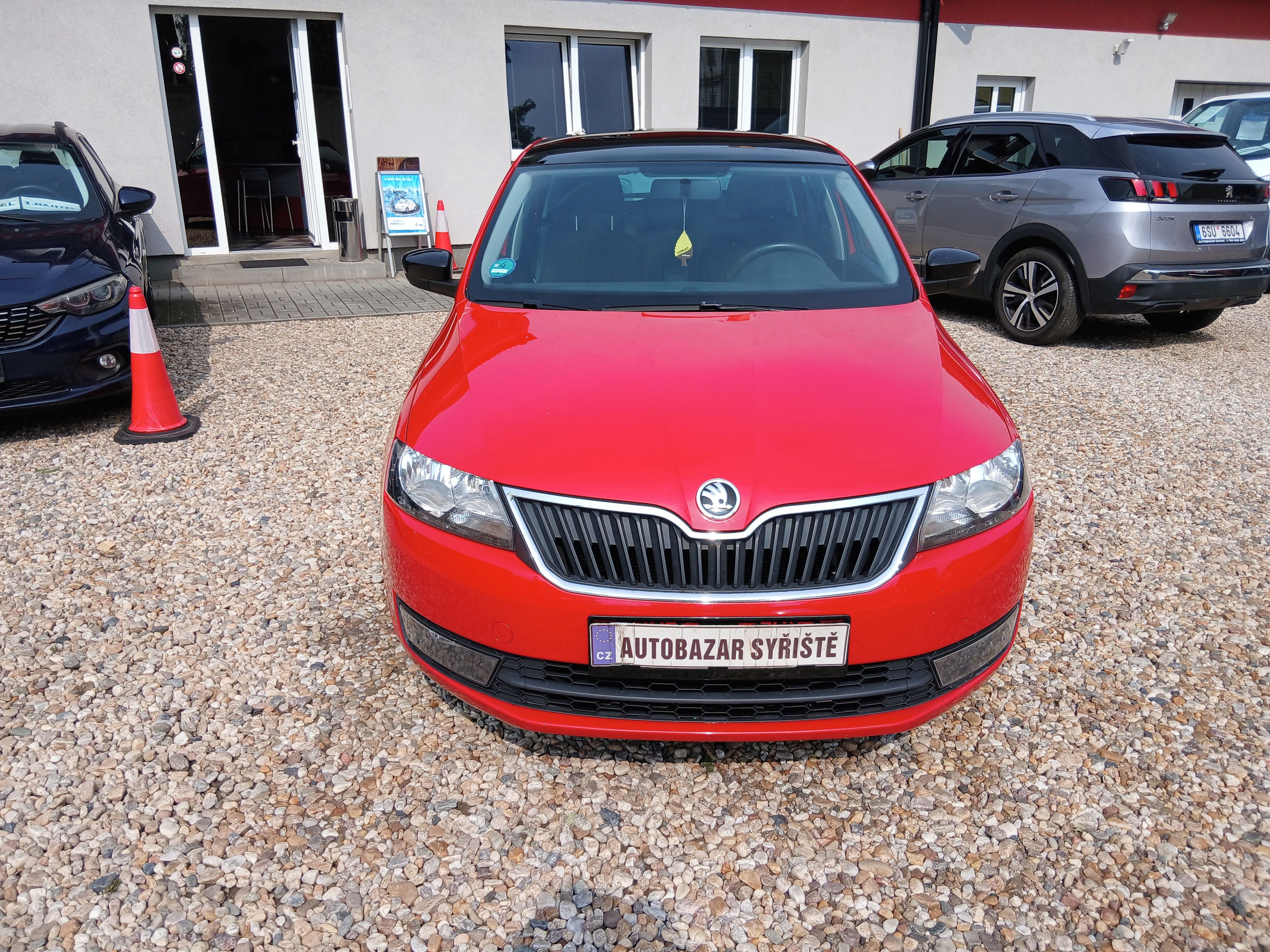 Škoda Rapid, 1.4 TDi 66KW DSG, Edition,1xMa - fotka 2