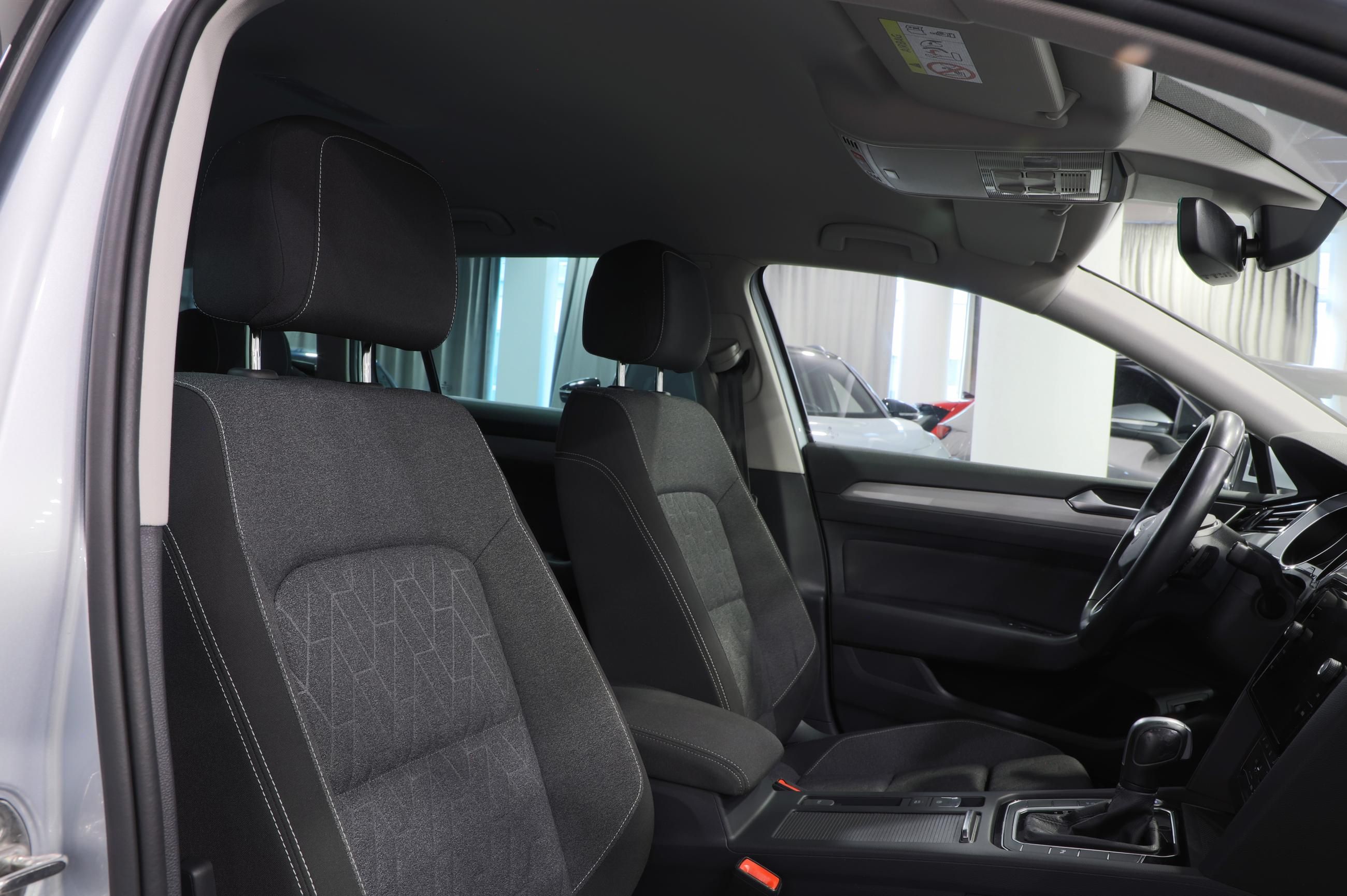 Volkswagen Passat Variant, 2.0 TDI 147kW DSG R-Line - fotka 5