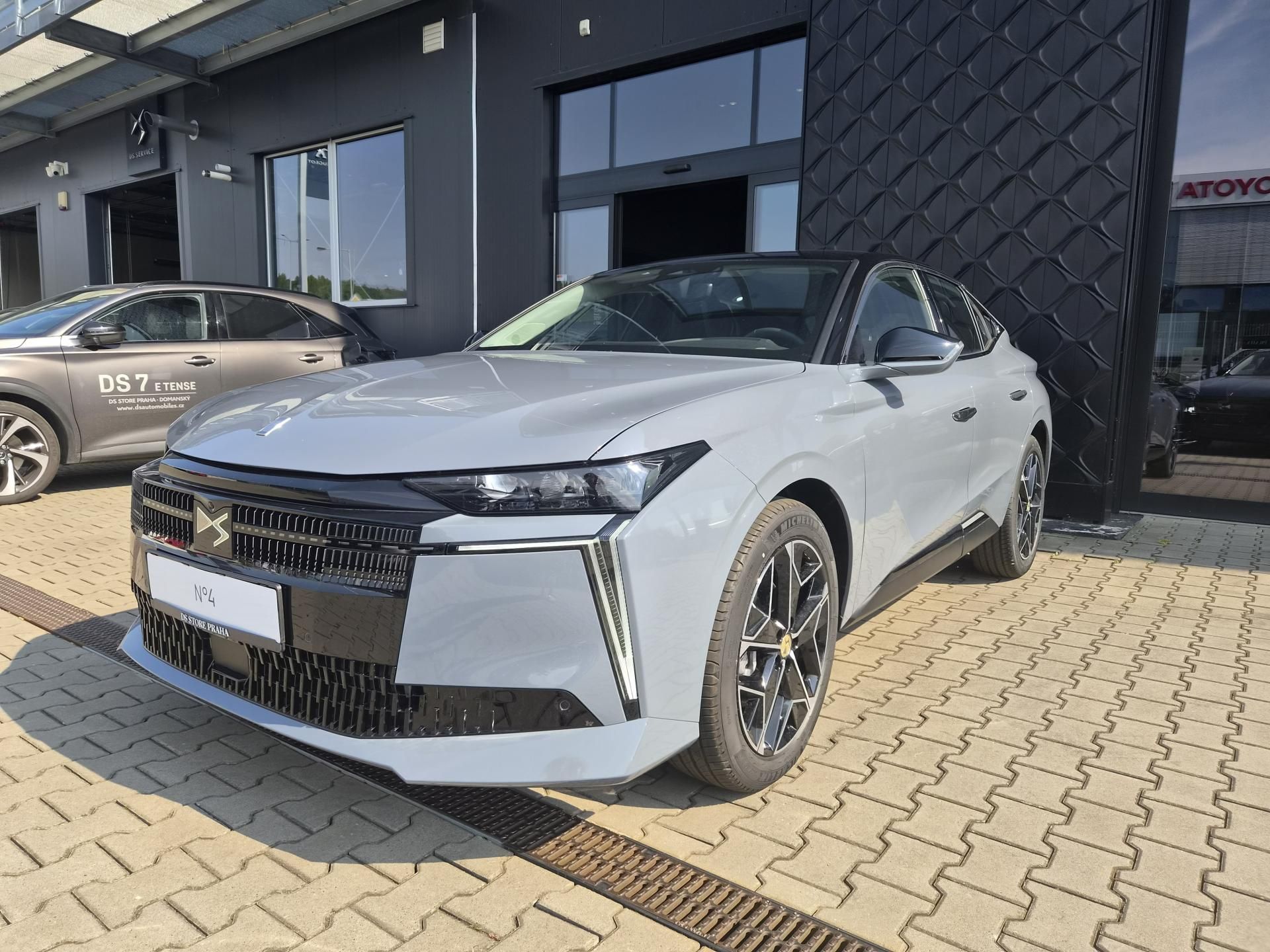 DS, DS N°4 N°4 JULES VERNE HYBRID