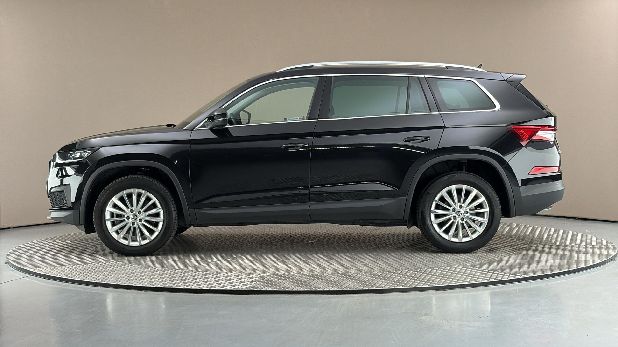 Škoda Kodiaq, 2.0 TDI DSG 4x4 Style - fotka 4