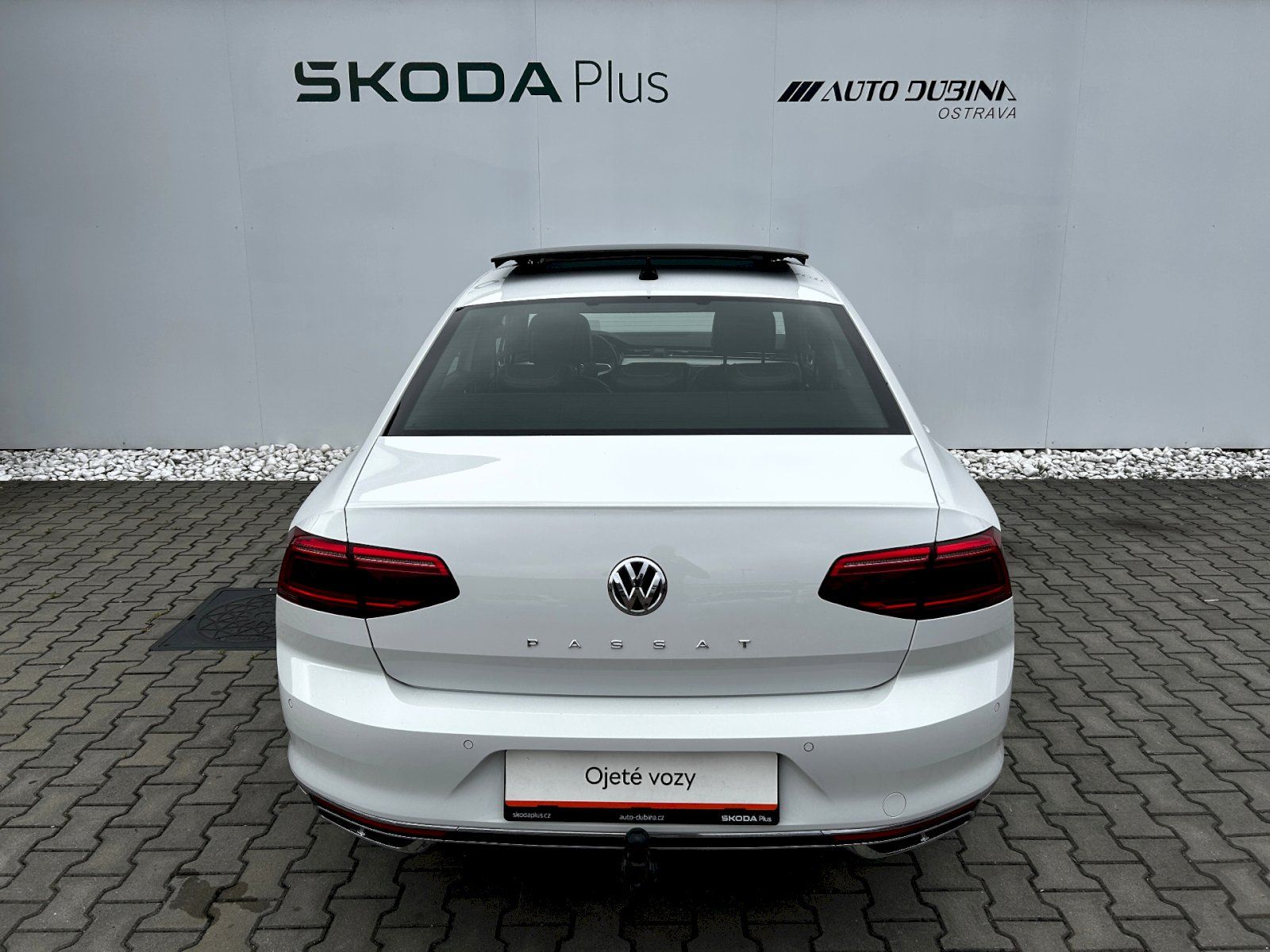 Volkswagen Passat, 2.0 TDI BMT 140kW DSG R-Line - fotka 6