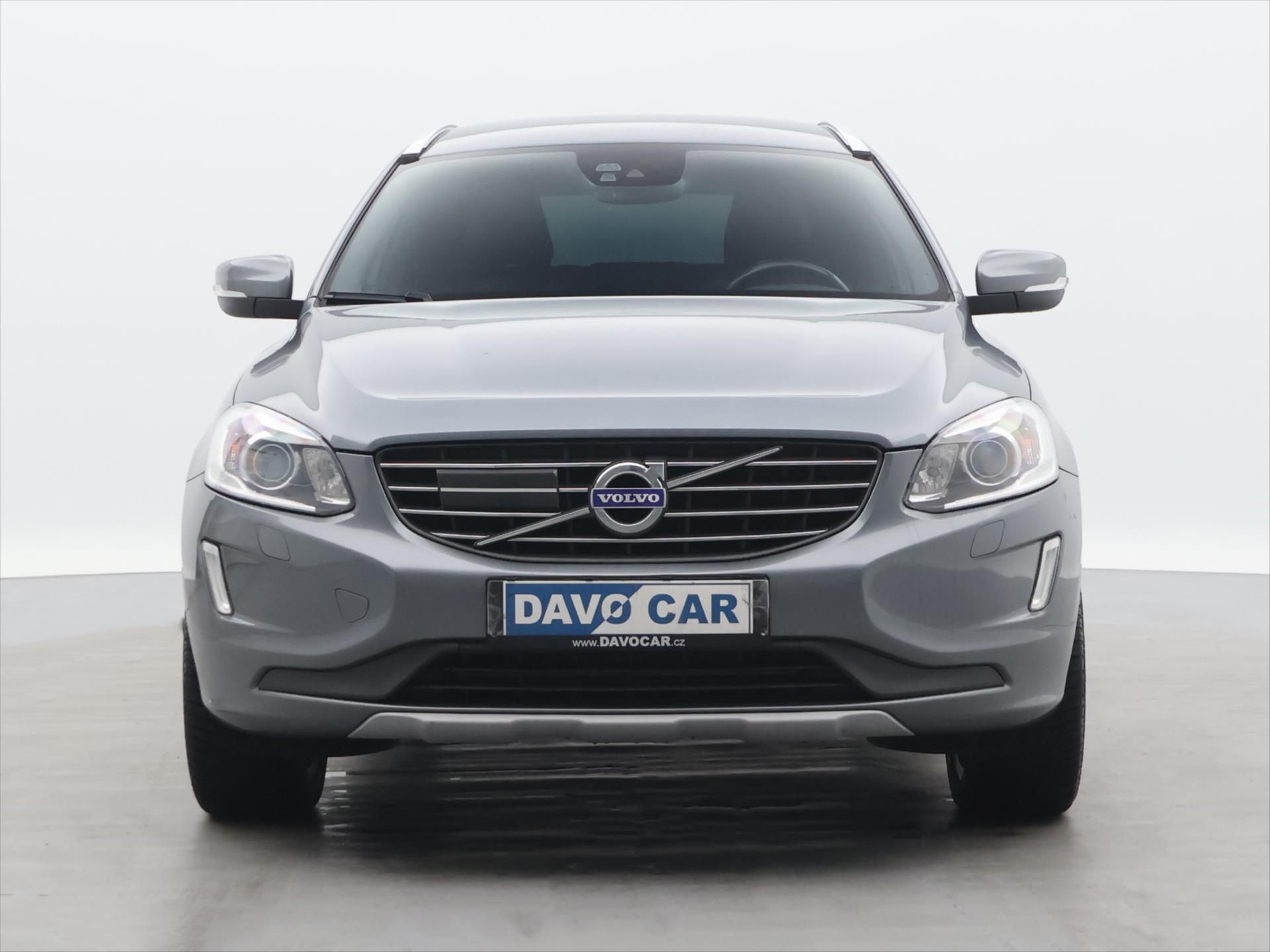 Volvo XC60, 2,0 D4 140kW Aut. Summum - fotka 2