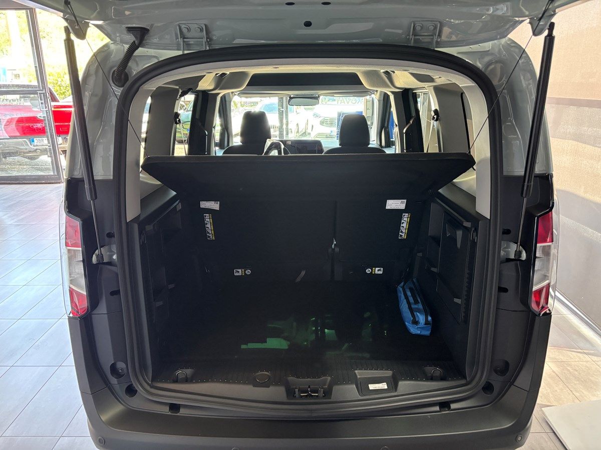 Ford Tourneo Courier, Titanium L1, 1.0 EcoBoost, Aut - fotka 6