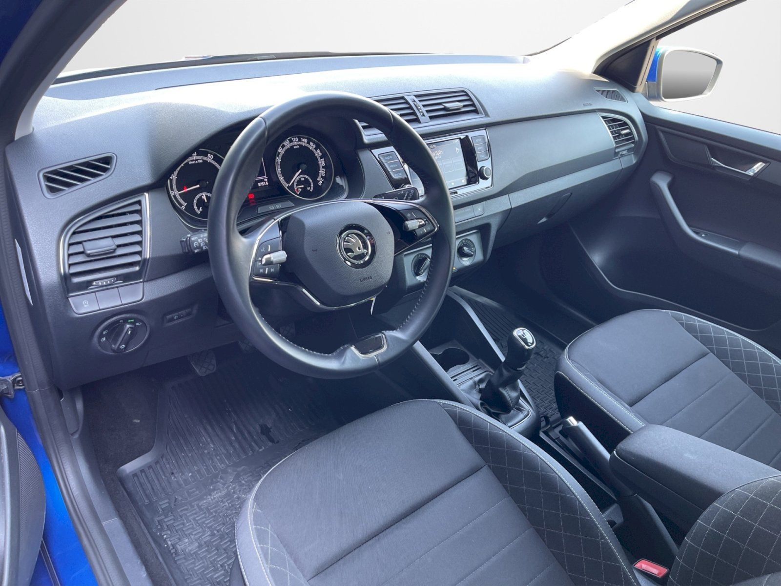 Škoda Fabia, 1.0 TSI 70kW Tour Ambition Plu - fotka 5