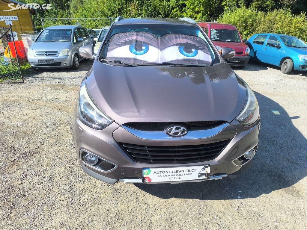 Hyundai ix35, 2.0D4X4,90KM,MAX VÝBAVA,KRÁSNÝ