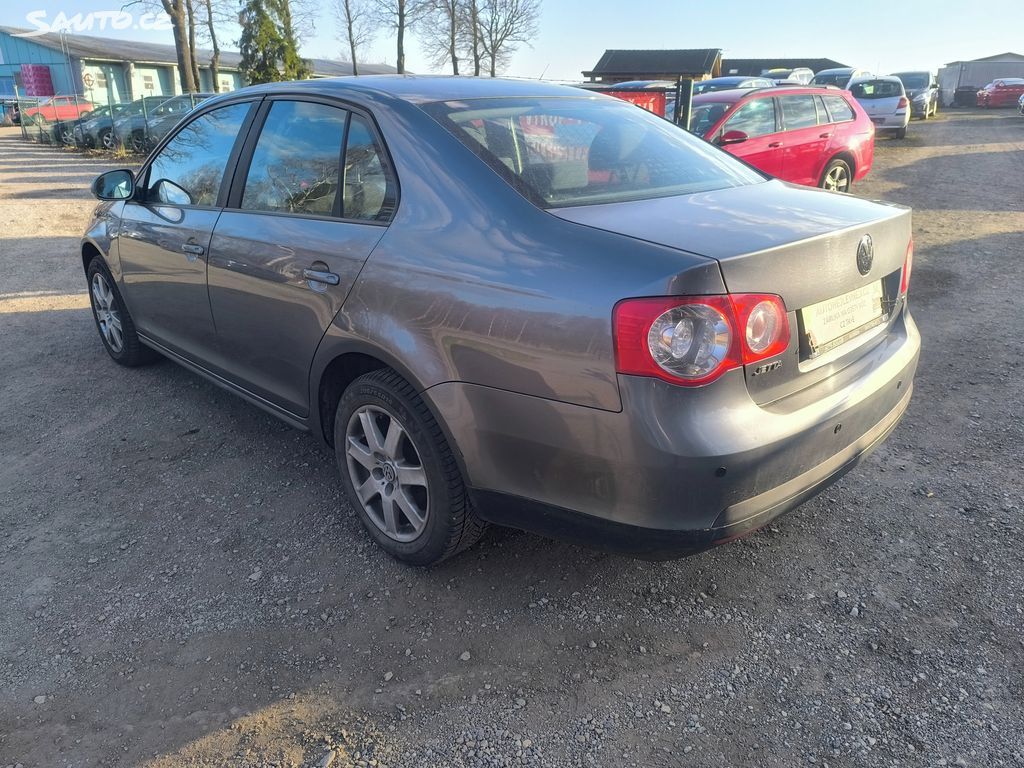 Volkswagen Jetta, 1,9TDI BEZ DPF,KRÁSNÁ,220T.KM - fotka 4
