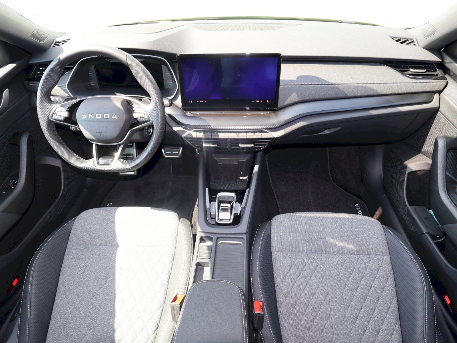 Škoda Octavia, SportLIne DSG 1.5TSI 110kW M-H - fotka 5