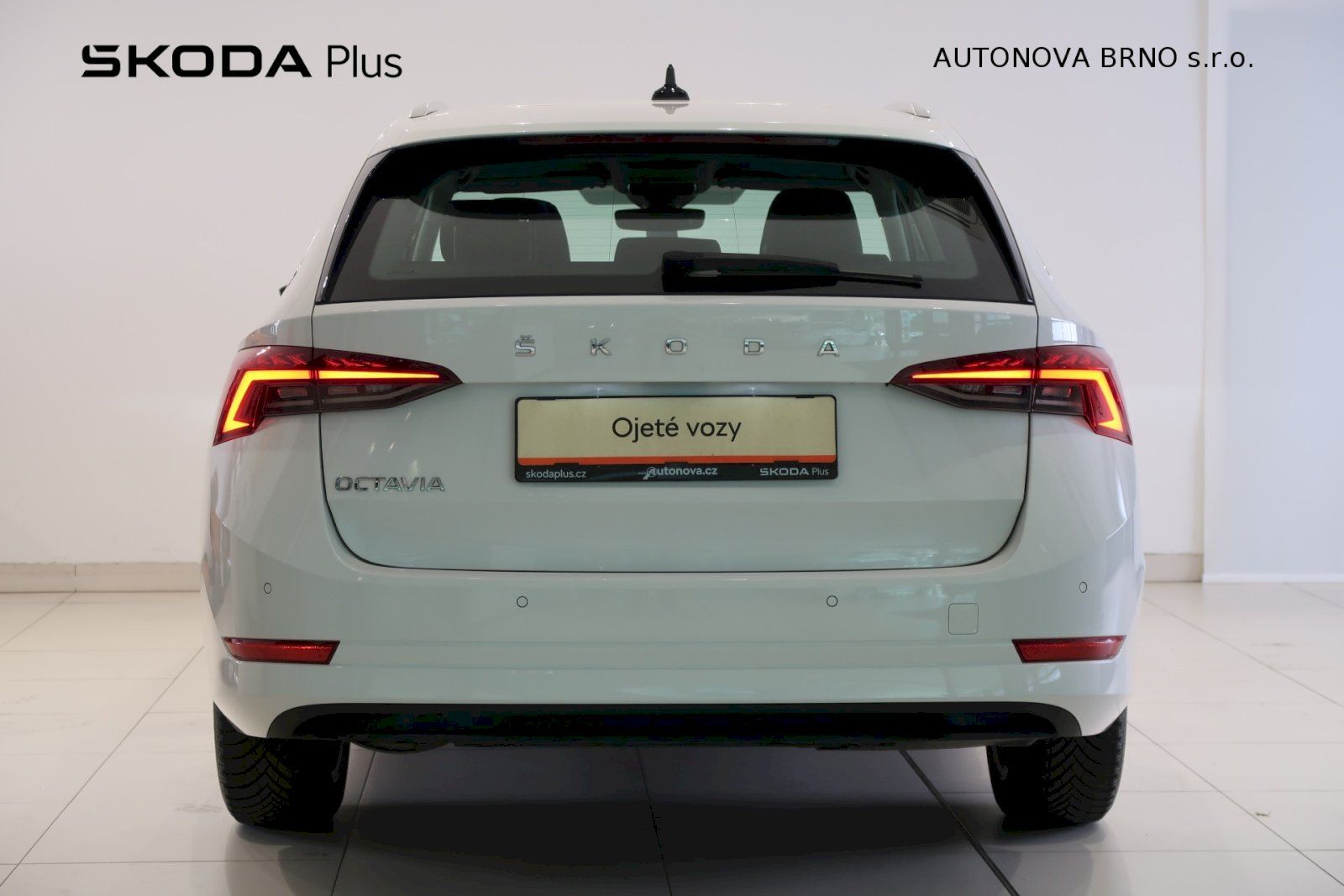 Škoda Octavia, Combi 2.0 TDI 110kW Style - fotka 6