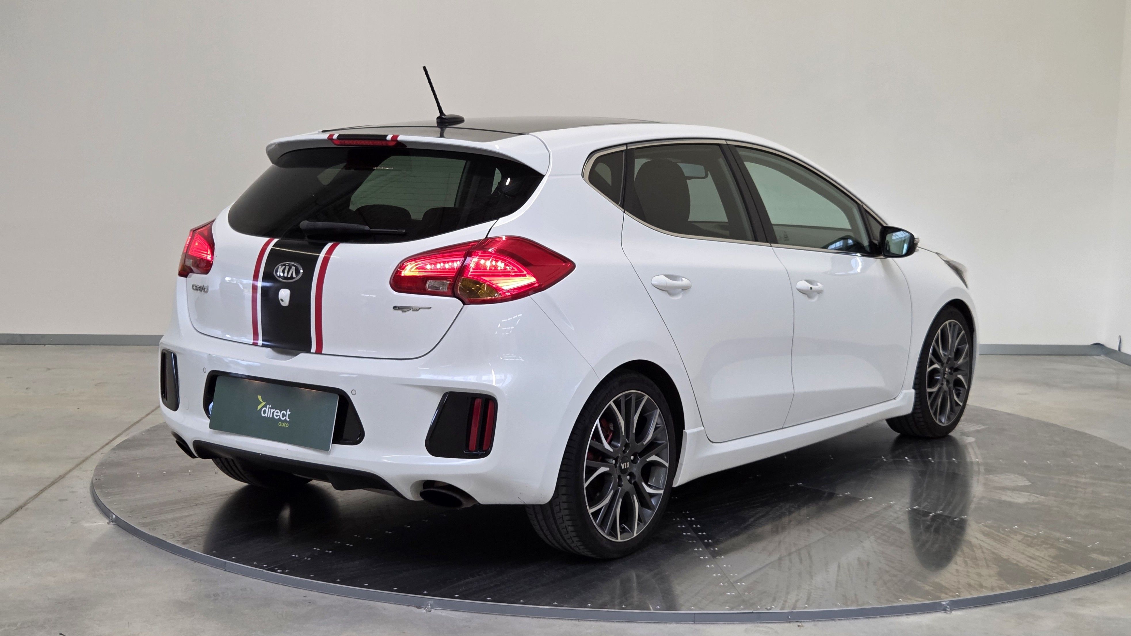 Kia Cee´d, 1.6 T-GDI 150 kW GT-Track - fotka 4