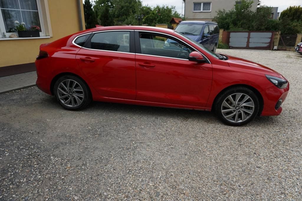 Hyundai i30, 1,4     103KW      1,Majitel - fotka 4