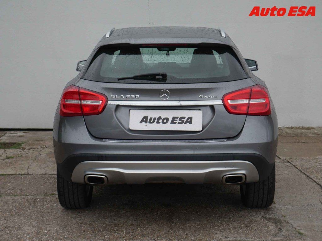 Mercedes-Benz GLA, 250 4Matic 4Mat,ČR,AT - fotka 5