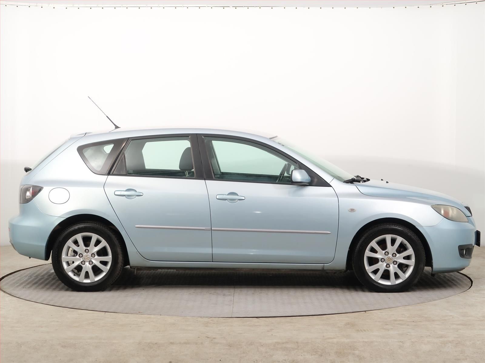 Mazda 3, 1.6 DI Turbo, jezdí výborně - fotka 6
