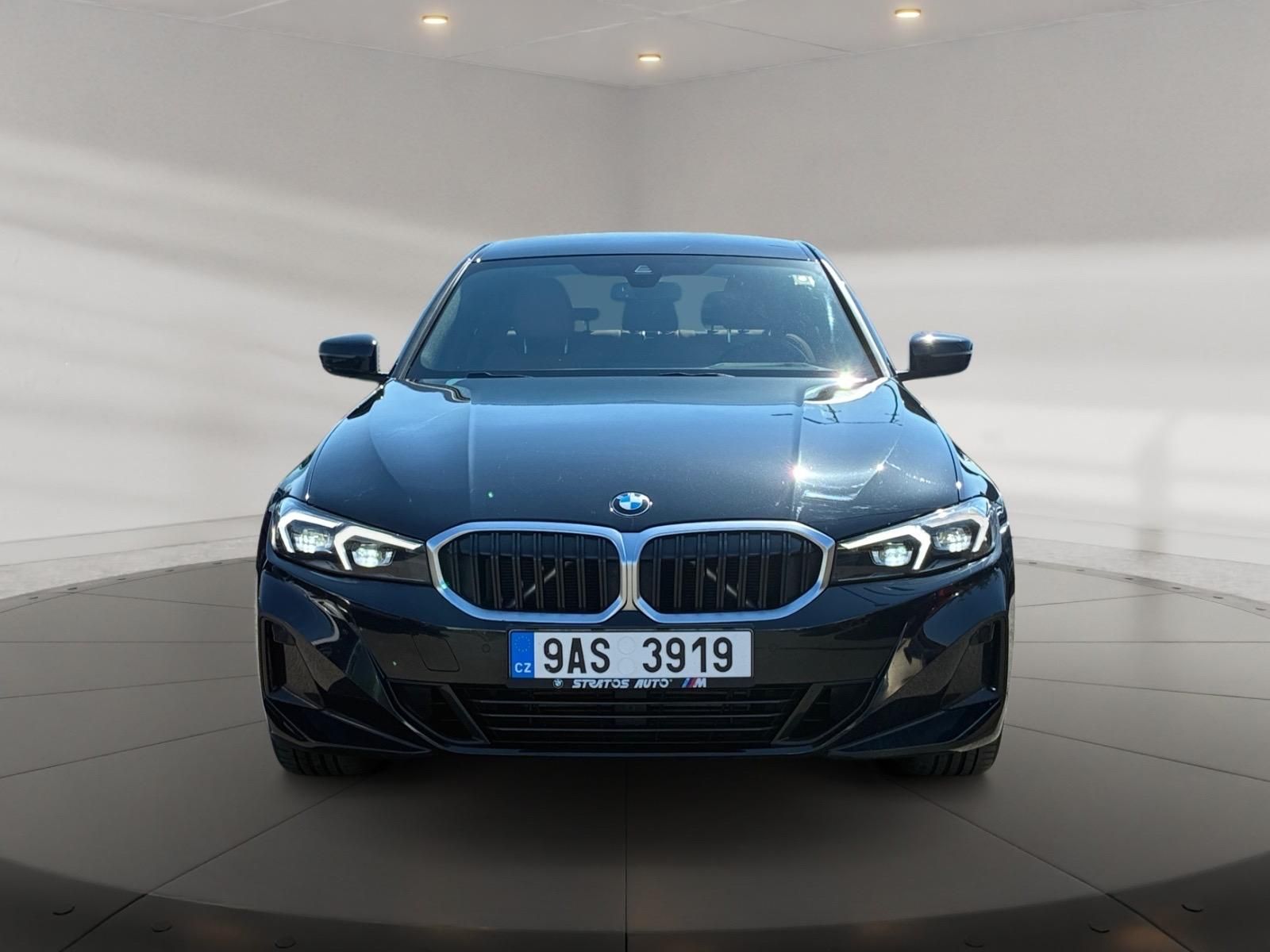BMW Řada 3, xDRIVE 320d 140kW 4x4 CZ - fotka 2