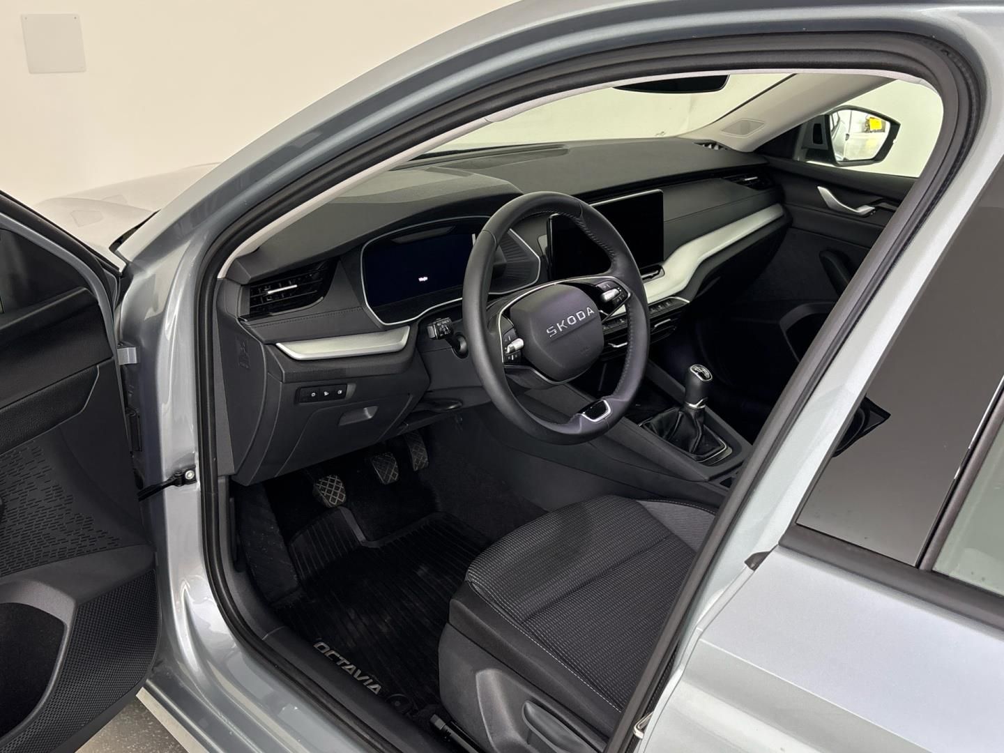 Škoda Octavia, 1.5 TSI / 85 kW Selection - fotka 6