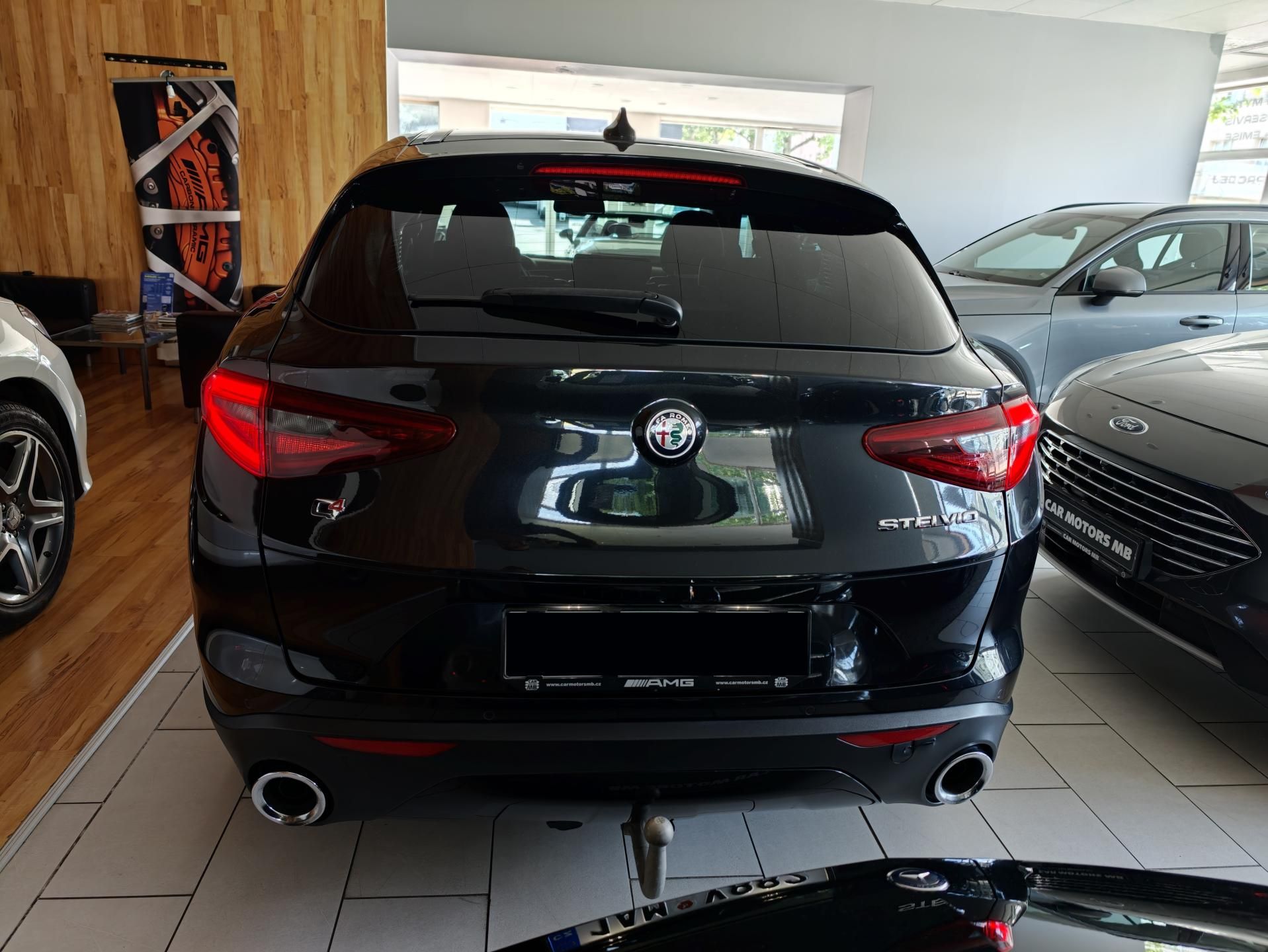 Alfa Romeo Stelvio, 2,2d 154kW Q4 - fotka 6