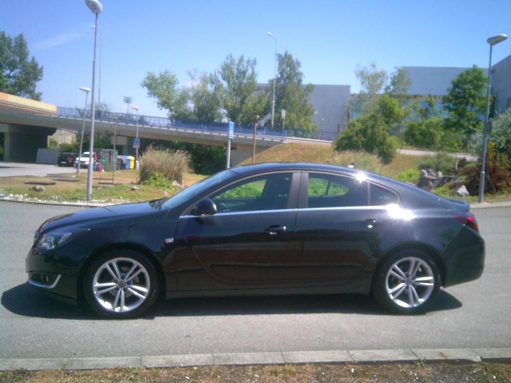 Opel Insignia, 2.0 CDTi 125kW,KOUP.ČR, 1.MAJ. - fotka 2