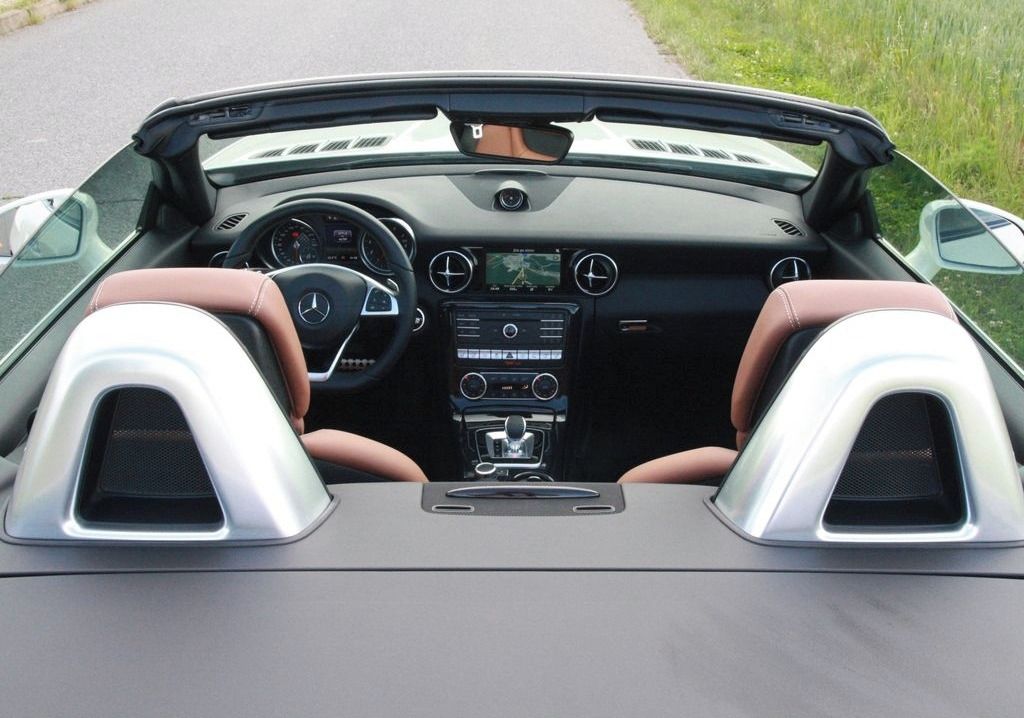 Mercedes-Benz SLC, Stav jako nový - fotka 4