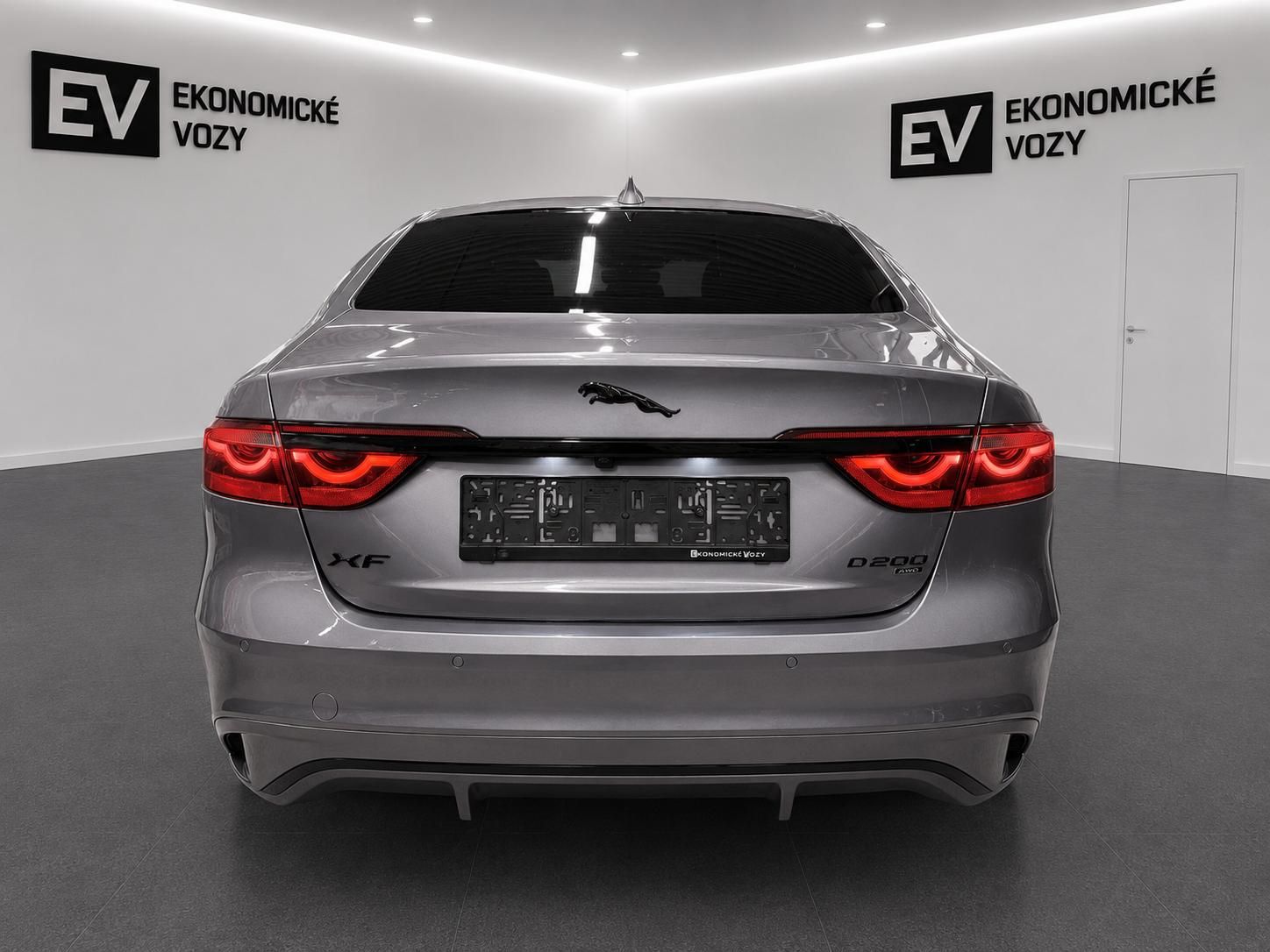Jaguar XF, 2.0d R-Dynamic, AWD,ZÁRUKA,200 - fotka 5