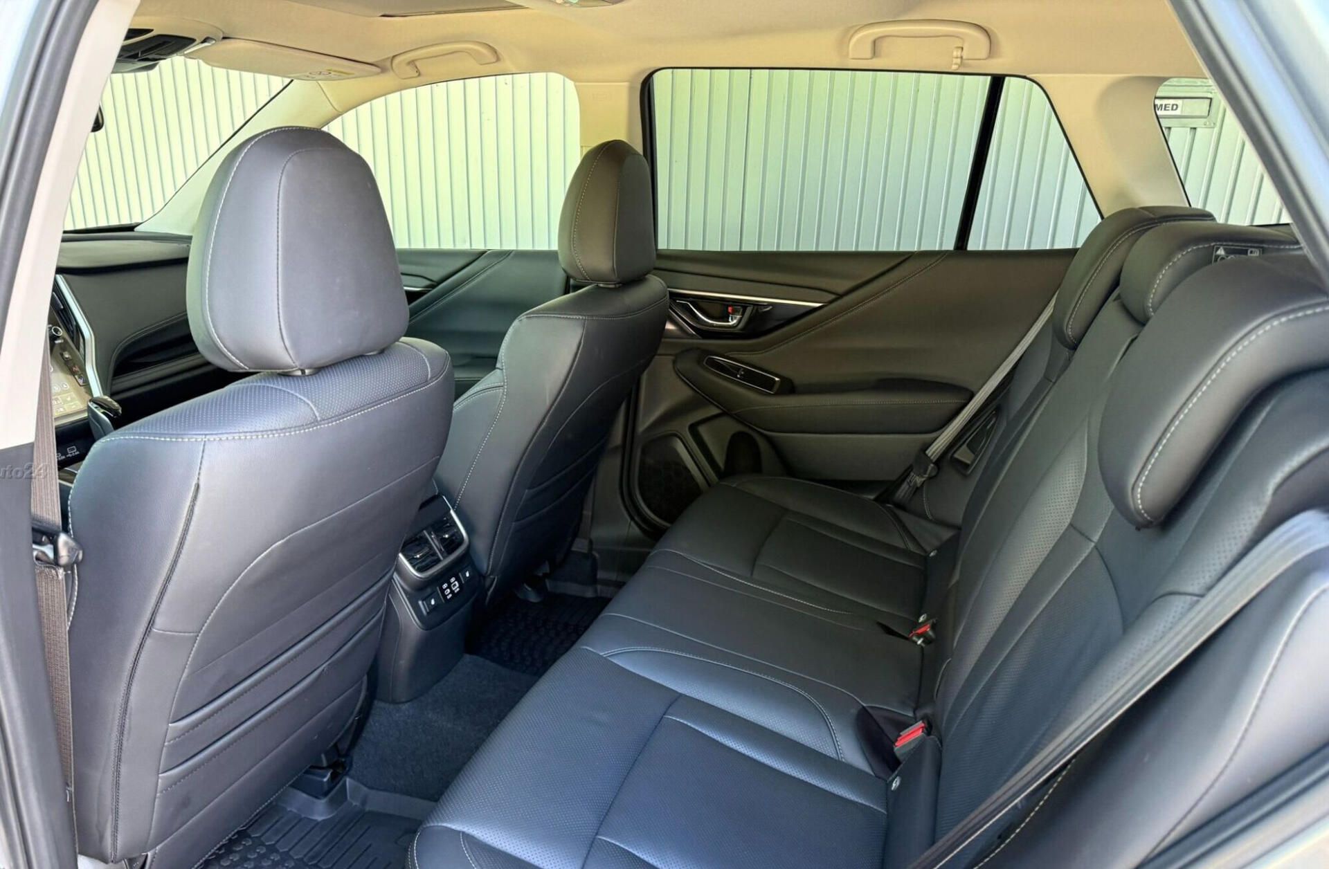 Subaru Outback, 2.5i 4WD Touring - fotka 6