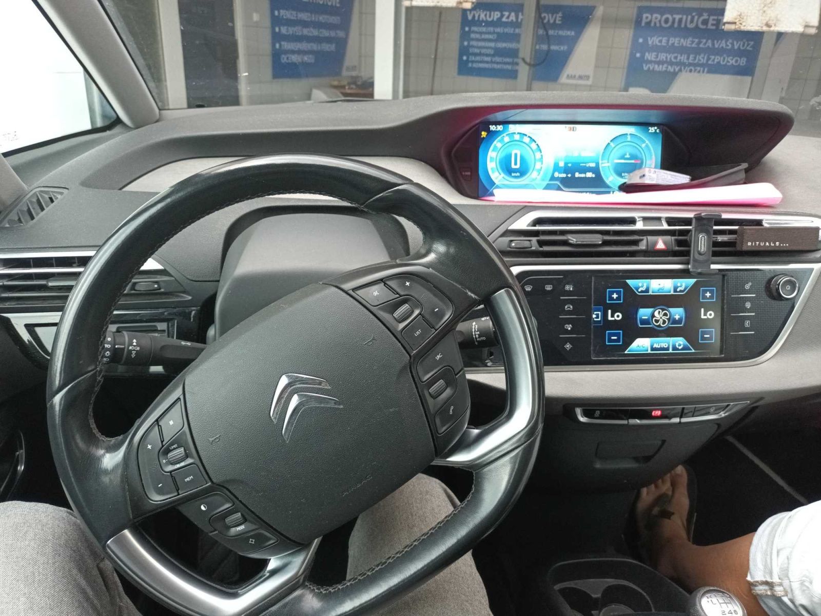 Citroën C4 Picasso, 1.6 HDi, Serv.kniha, Navi - fotka 3