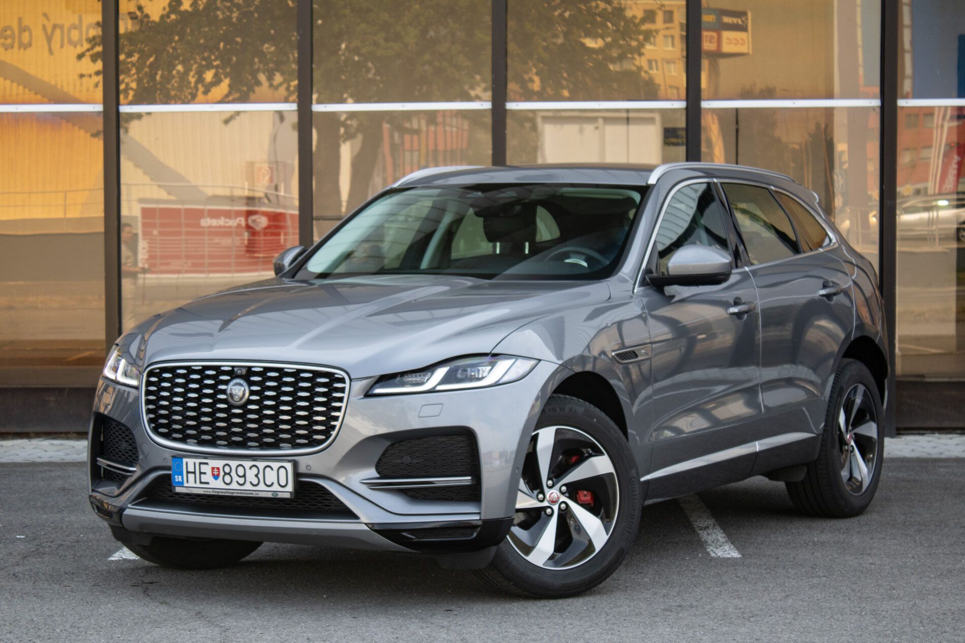 Jaguar F-Pace