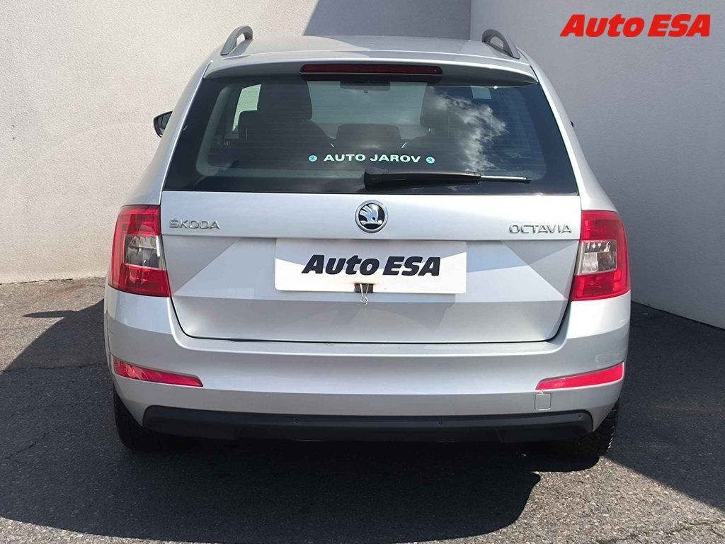Škoda Octavia, 1.6 TDi,ČR - fotka 5