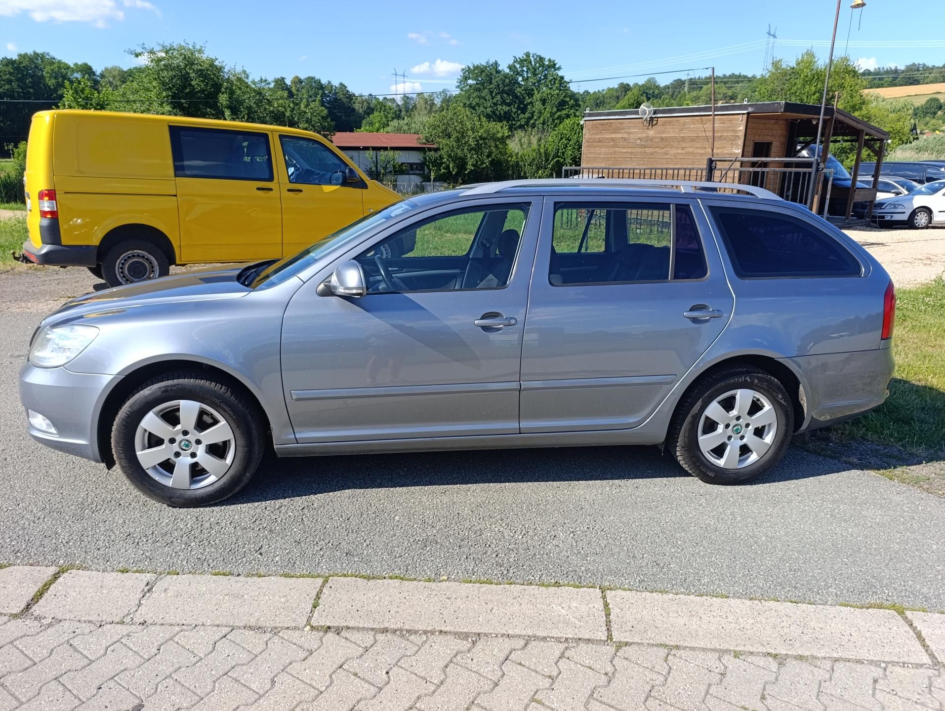 Škoda Octavia, 2.0 TDI Elegance - fotka 4