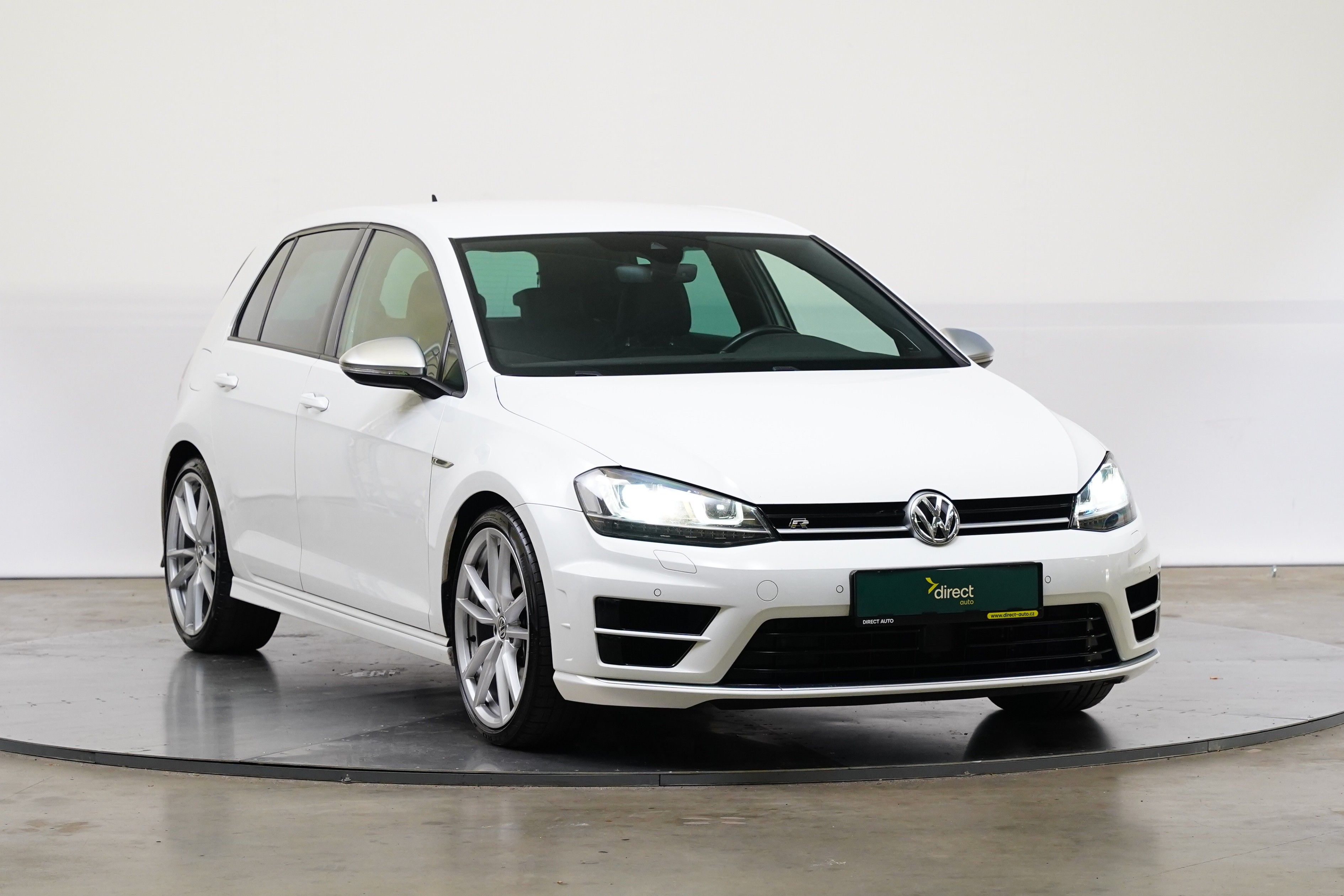 Volkswagen Golf, 2.0 TSI 221 kW 4Motion R - fotka 3