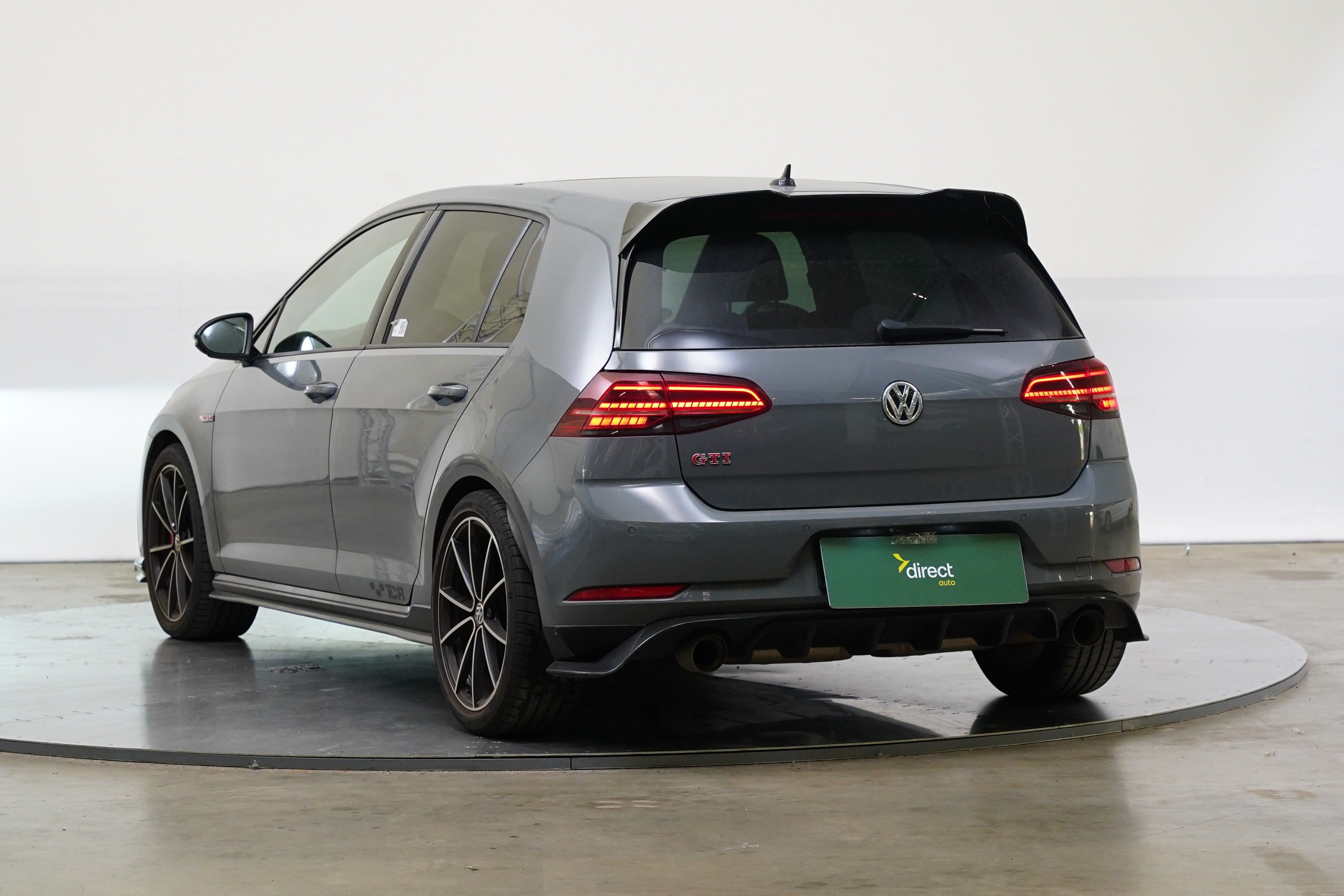 Volkswagen Golf, 2.0 TSI 213 kW DSG GTI TCR - fotka 4