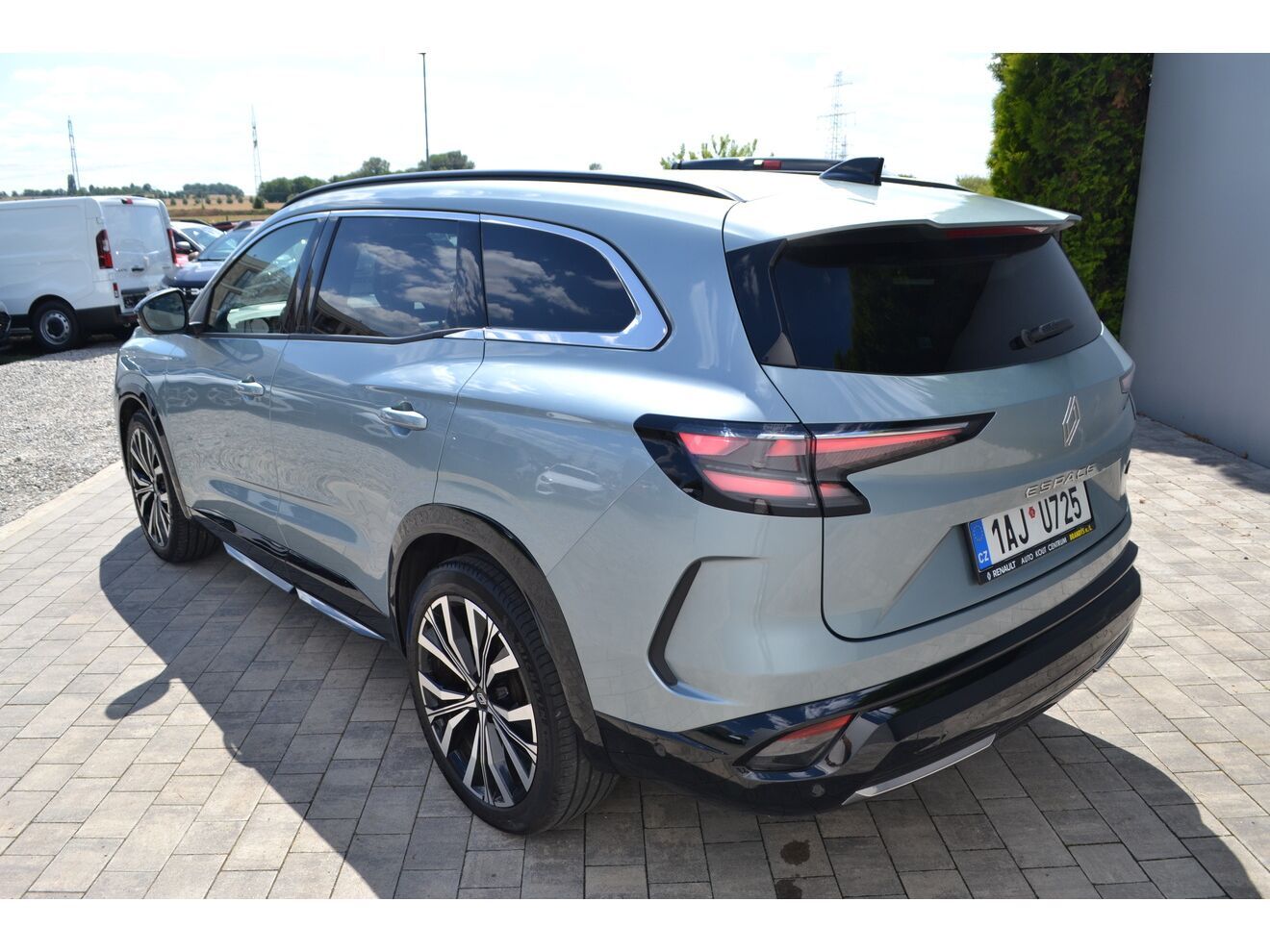 Renault Espace, ICONIC E-TECH FULL HYBRID 200k - fotka 3