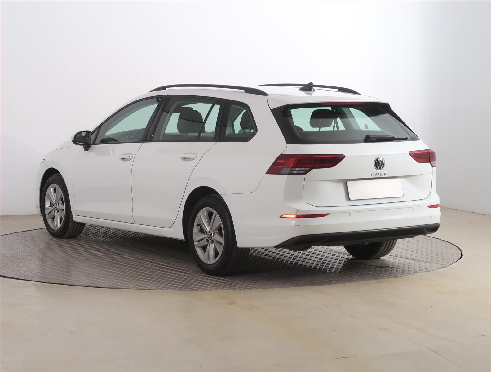 Volkswagen Golf, 2.0 TDI, Life, Serv.kniha - fotka 4