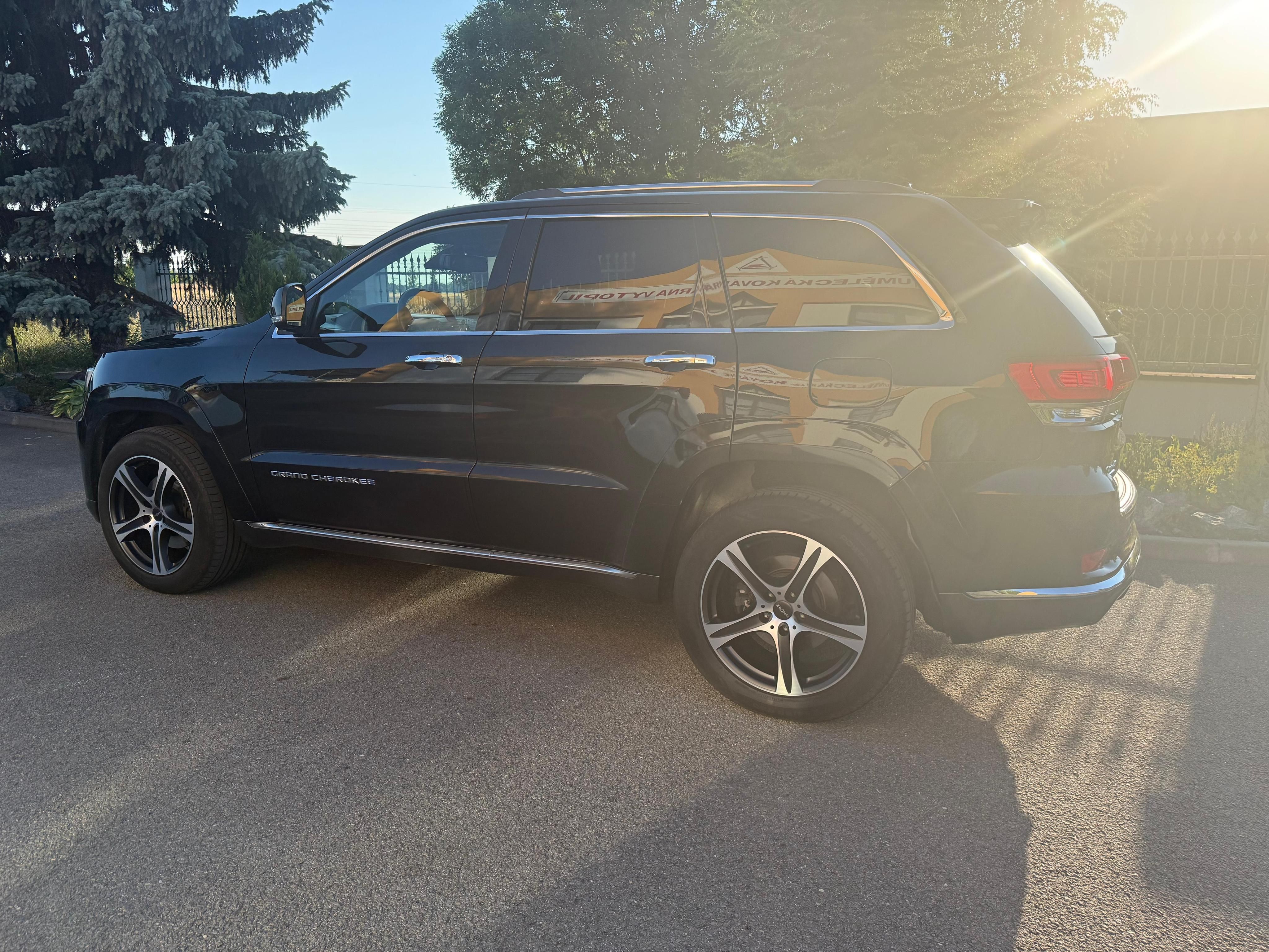 Jeep Grand Cherokee, 3.0, nafta, 184KW, 4X4, 20"ALU - fotka 3